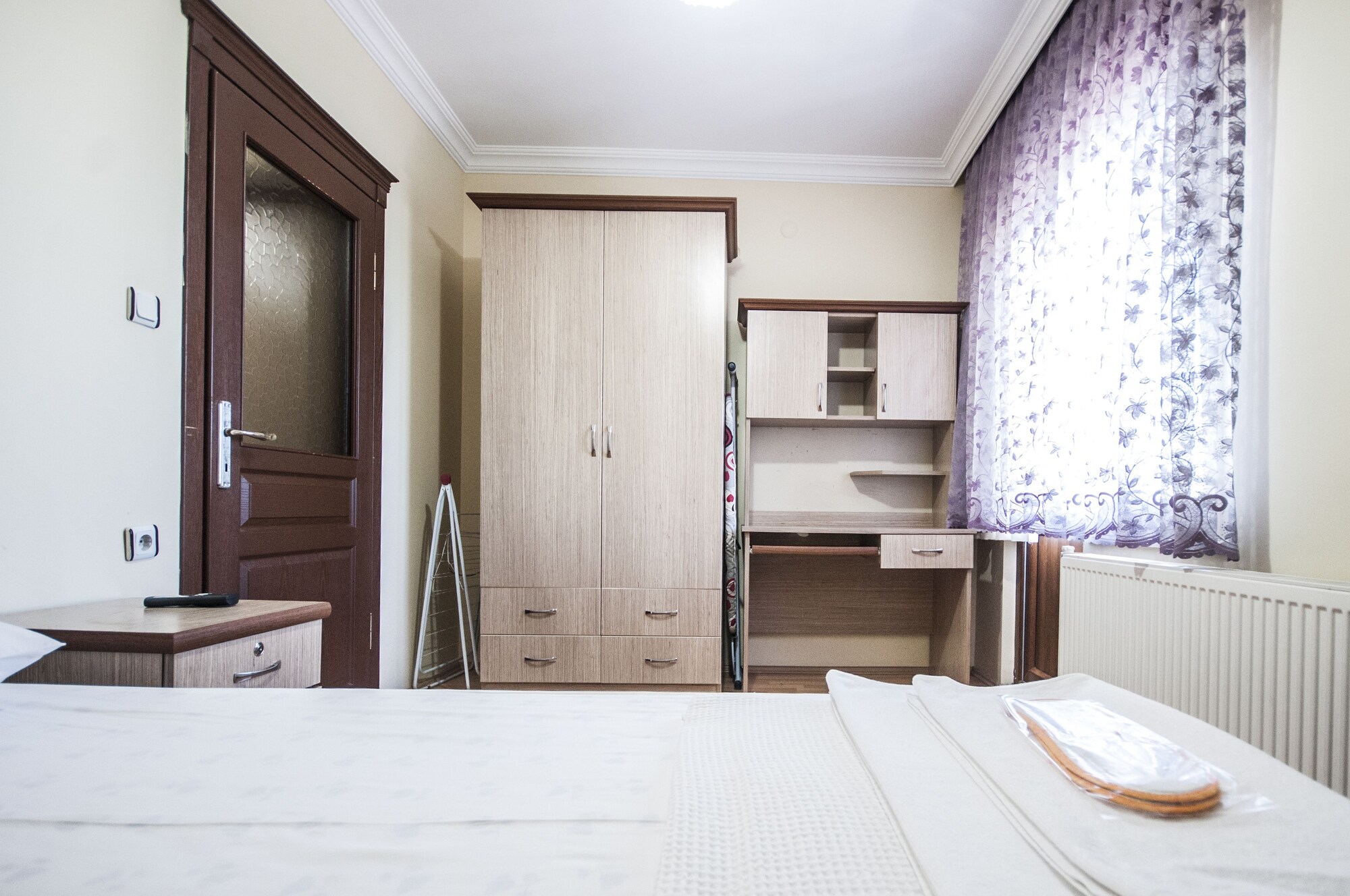1 Bedroom Double Apartment with sea view full double bed