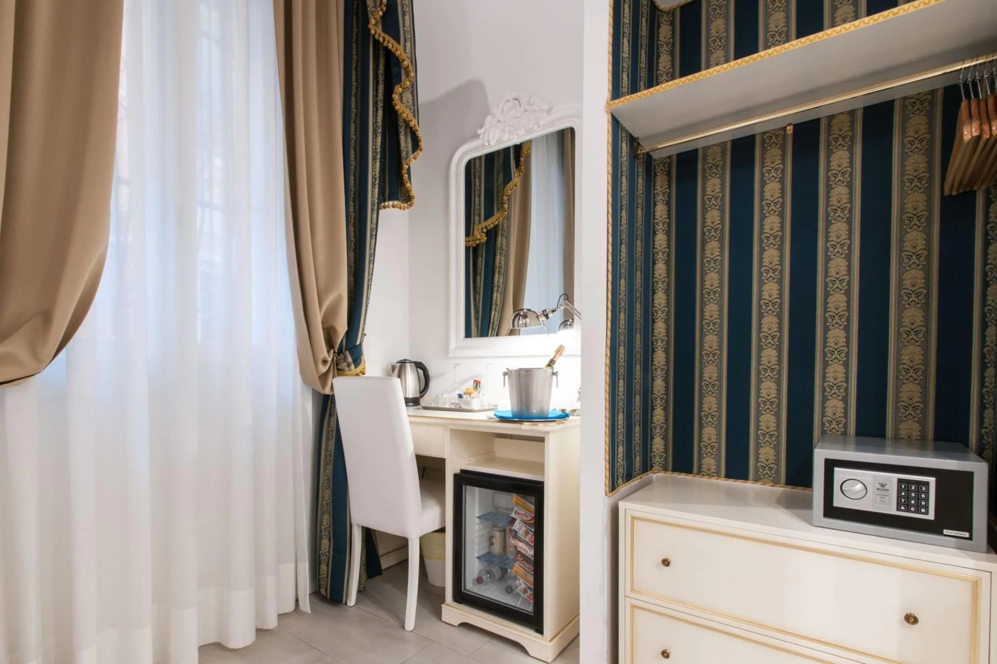 Business Double room full double bed