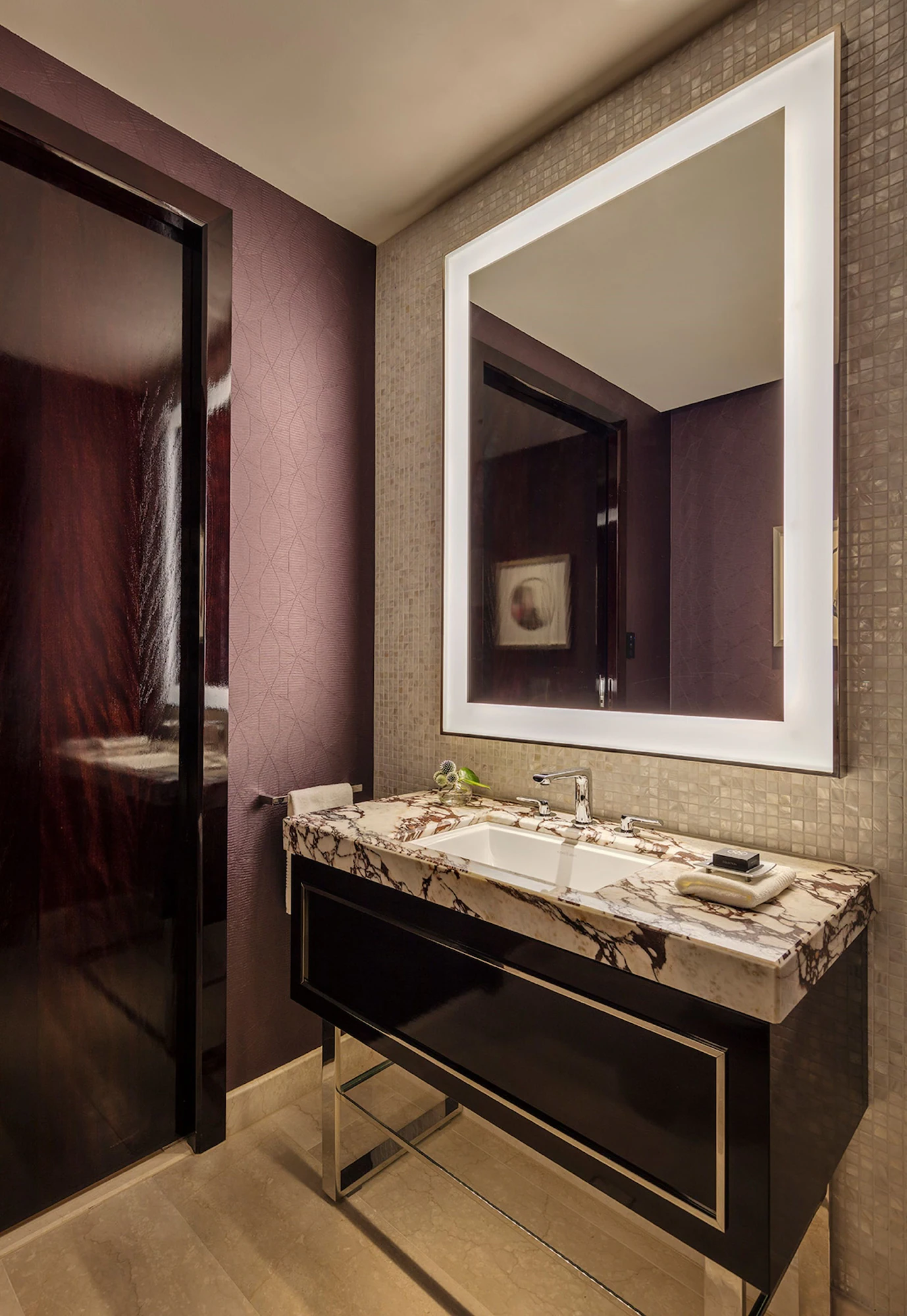 Deluxe Double Penthouse Suite full double bed