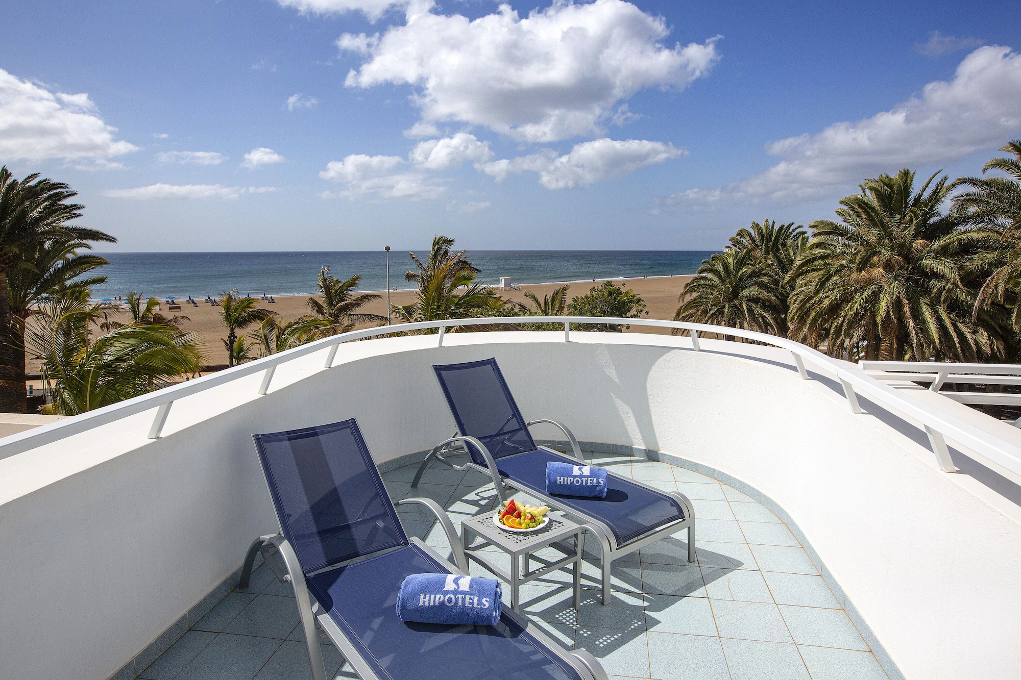 Double Junior Suite with balcony full double bed