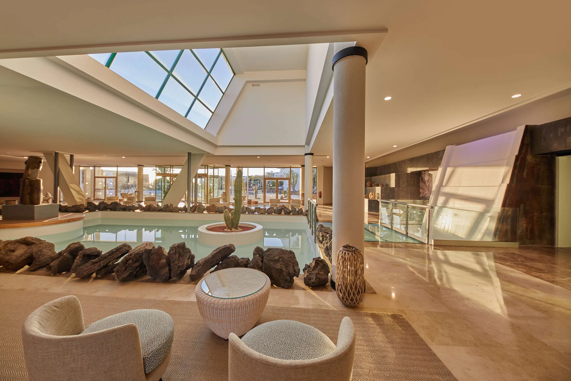 Double Preferred Club room with ocean view twin beds
