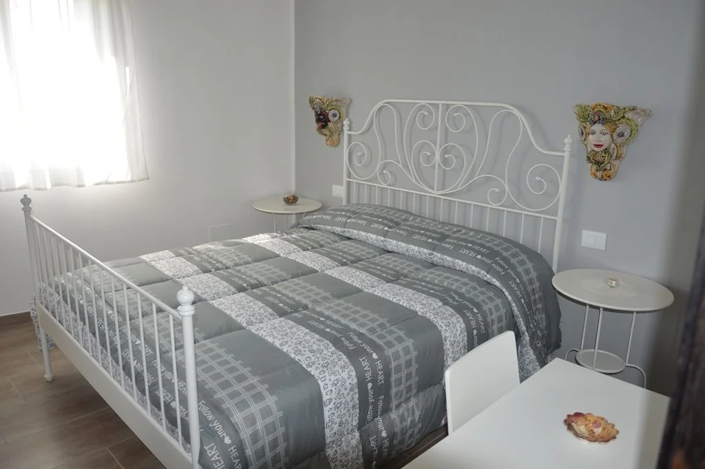 Deluxe Double room with mountain view full double bed