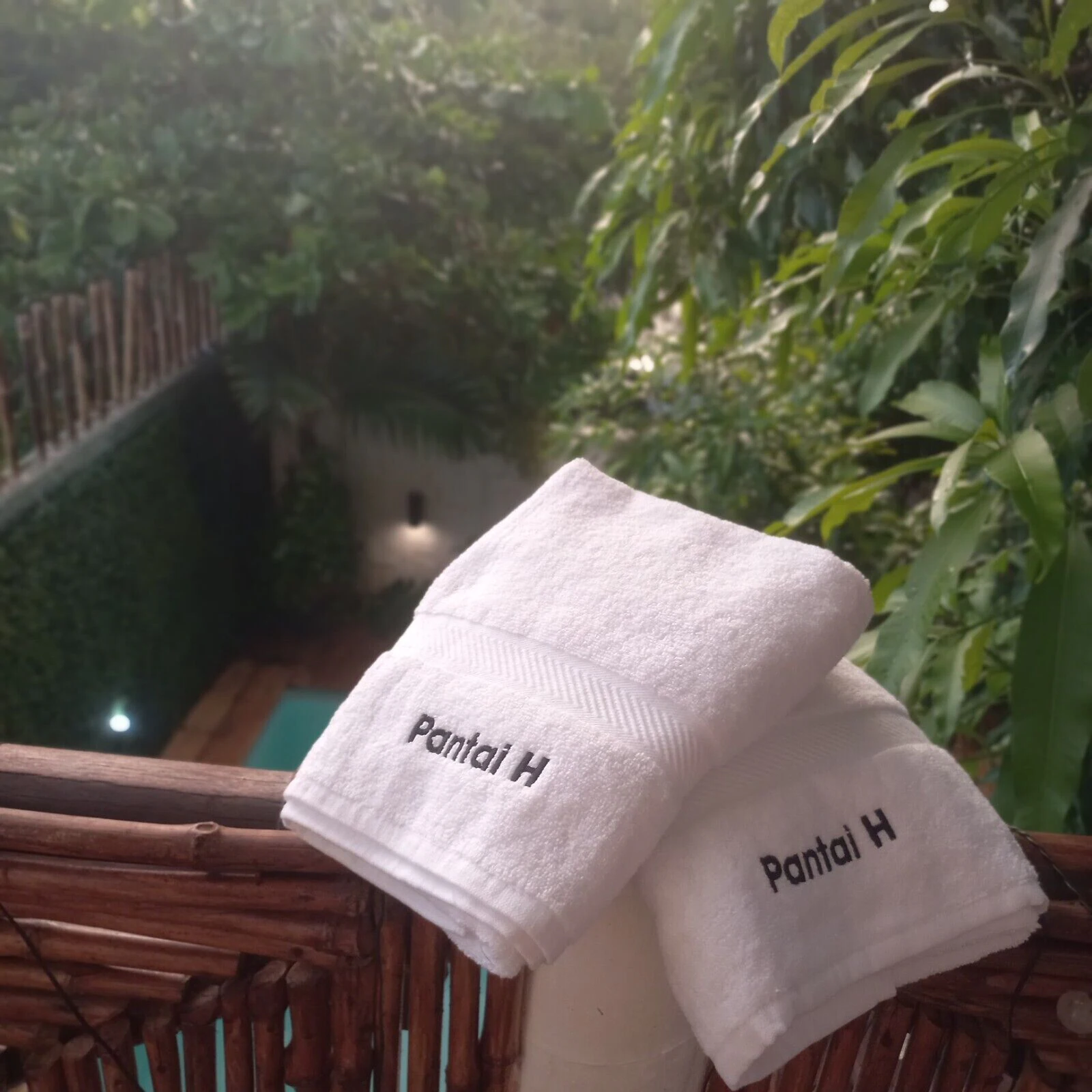 Pantai H Hotel exterior
