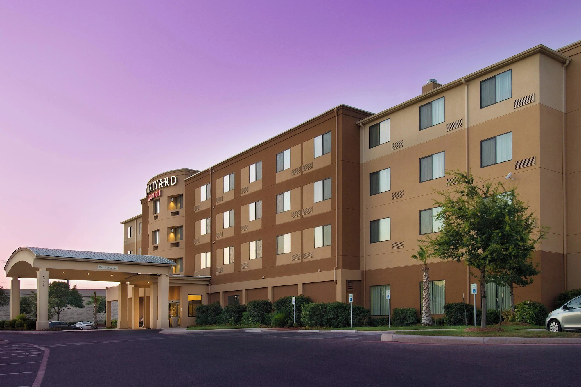 Courtyard By Marriott San Antonio Lackland - San Antonio, TX