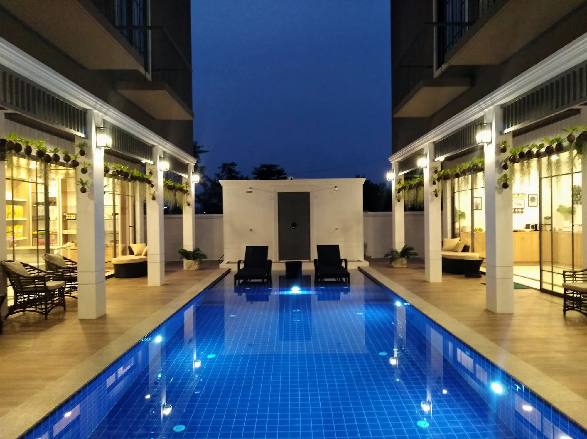 Hotel Matana exterior