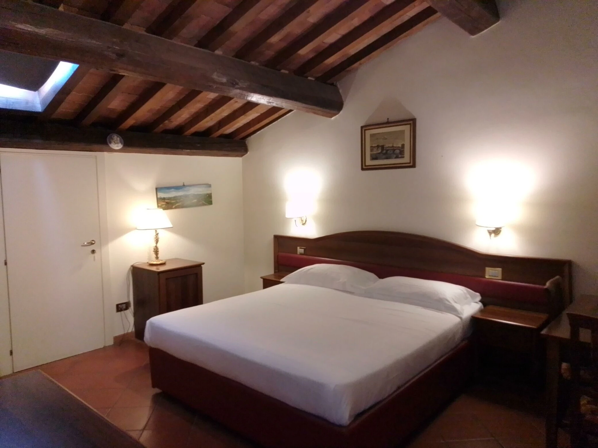 1 Bedroom Double Suite full double bed