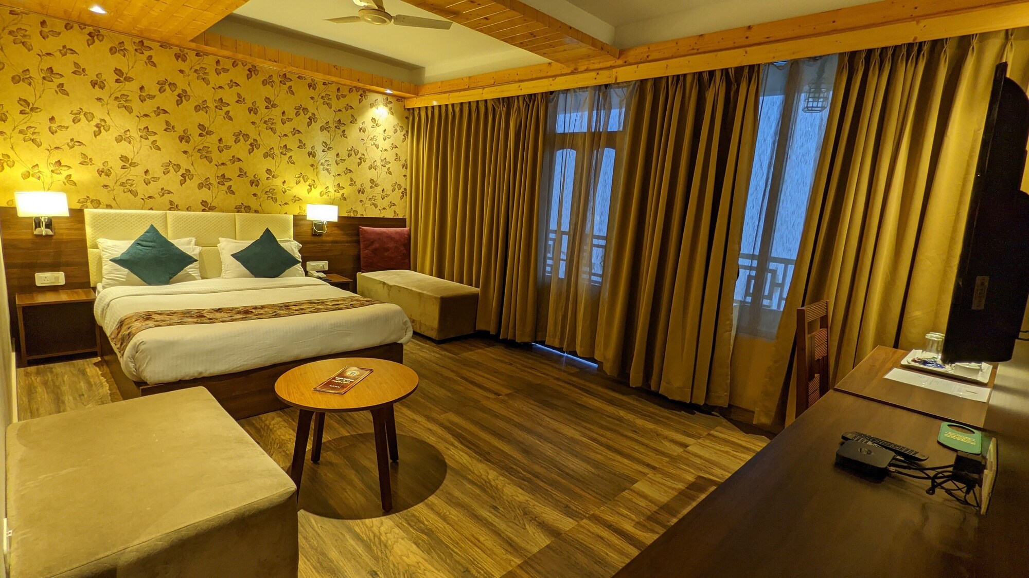 Deluxe Double room full double bed