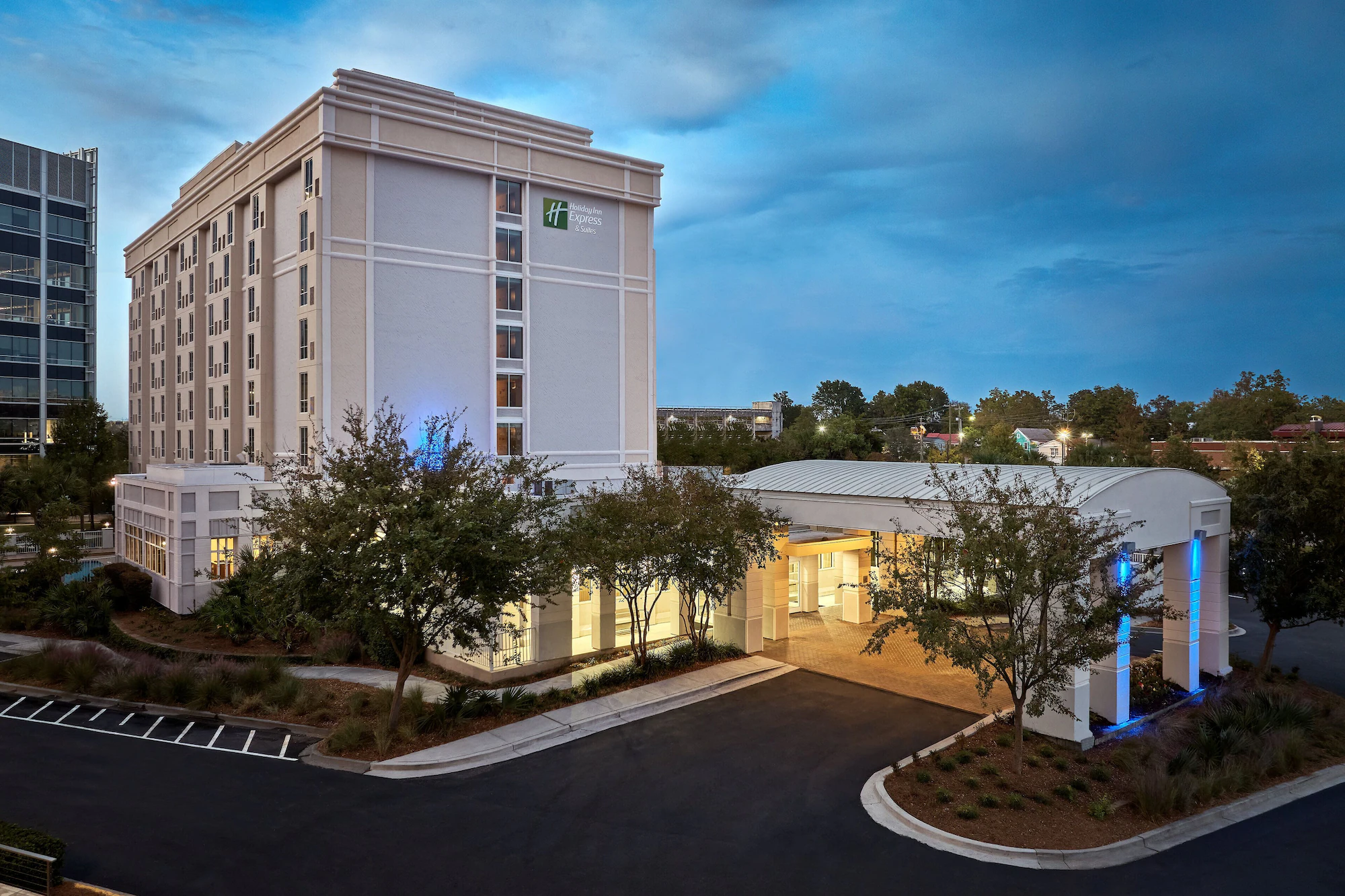 Holiday Inn Express & Suites Charleston Dwtn - Westedge By Ihg - Charleston, SC