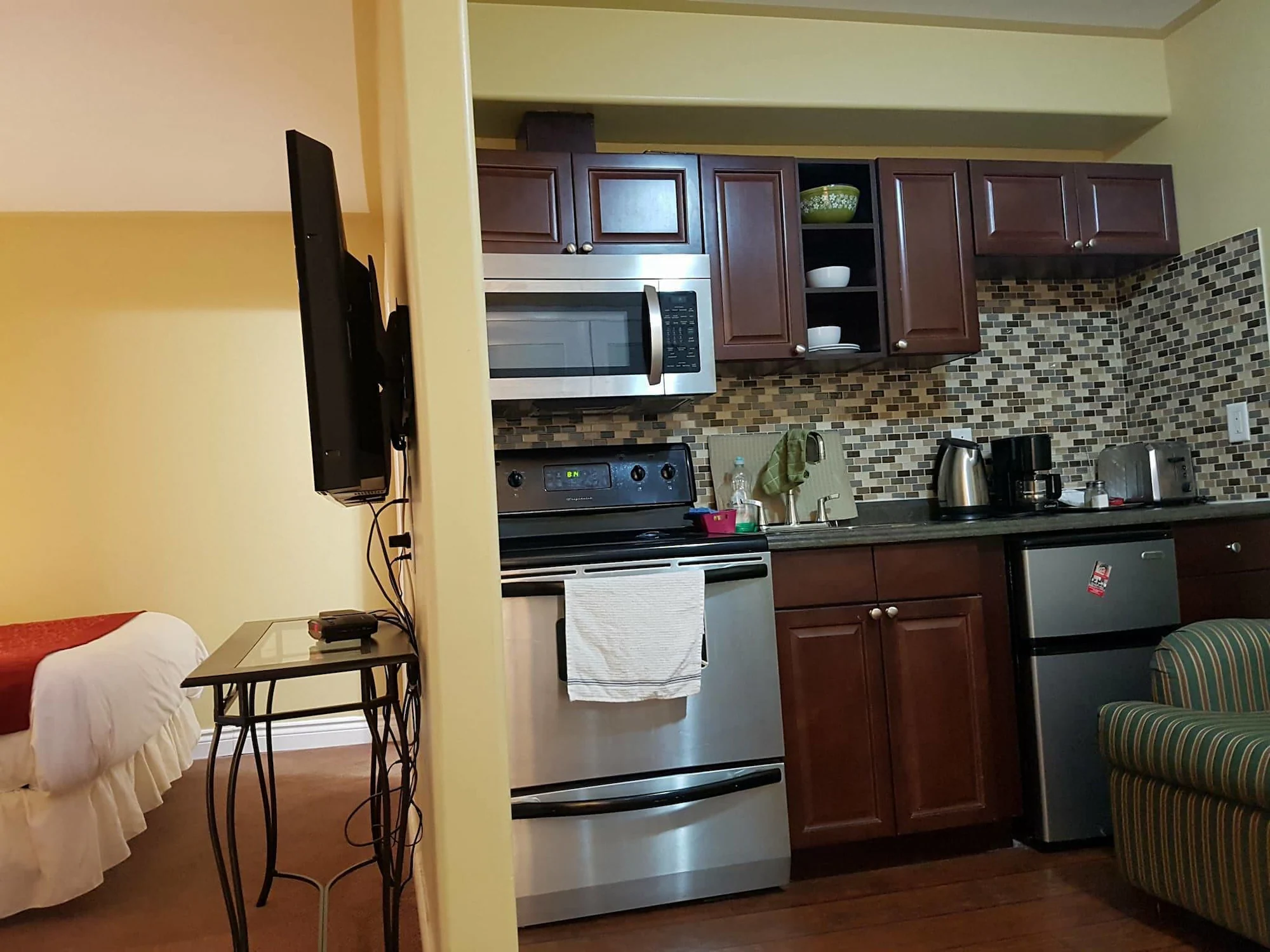 1 Bedroom Double Suite with lake view