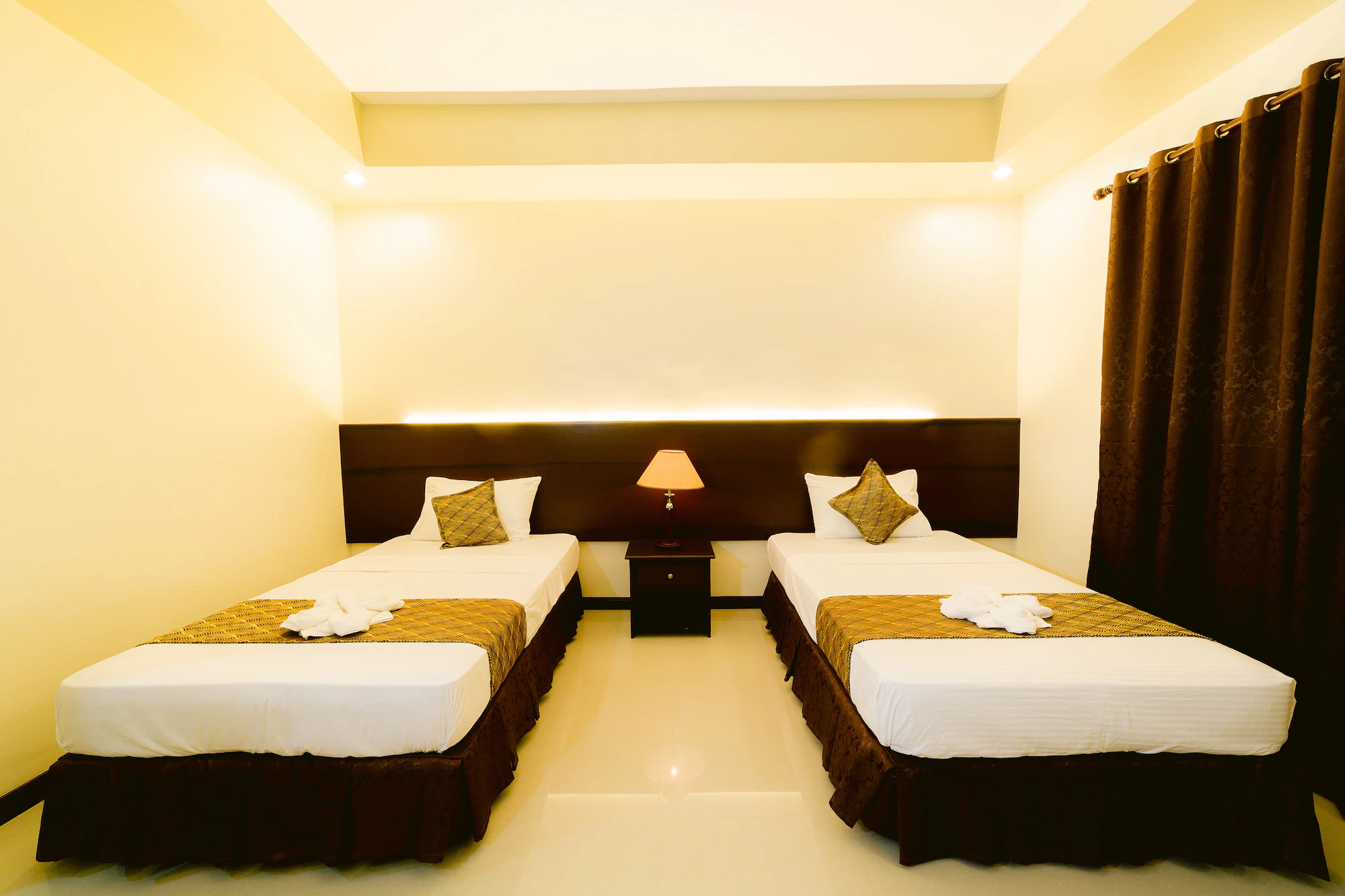 Deluxe Double room twin beds