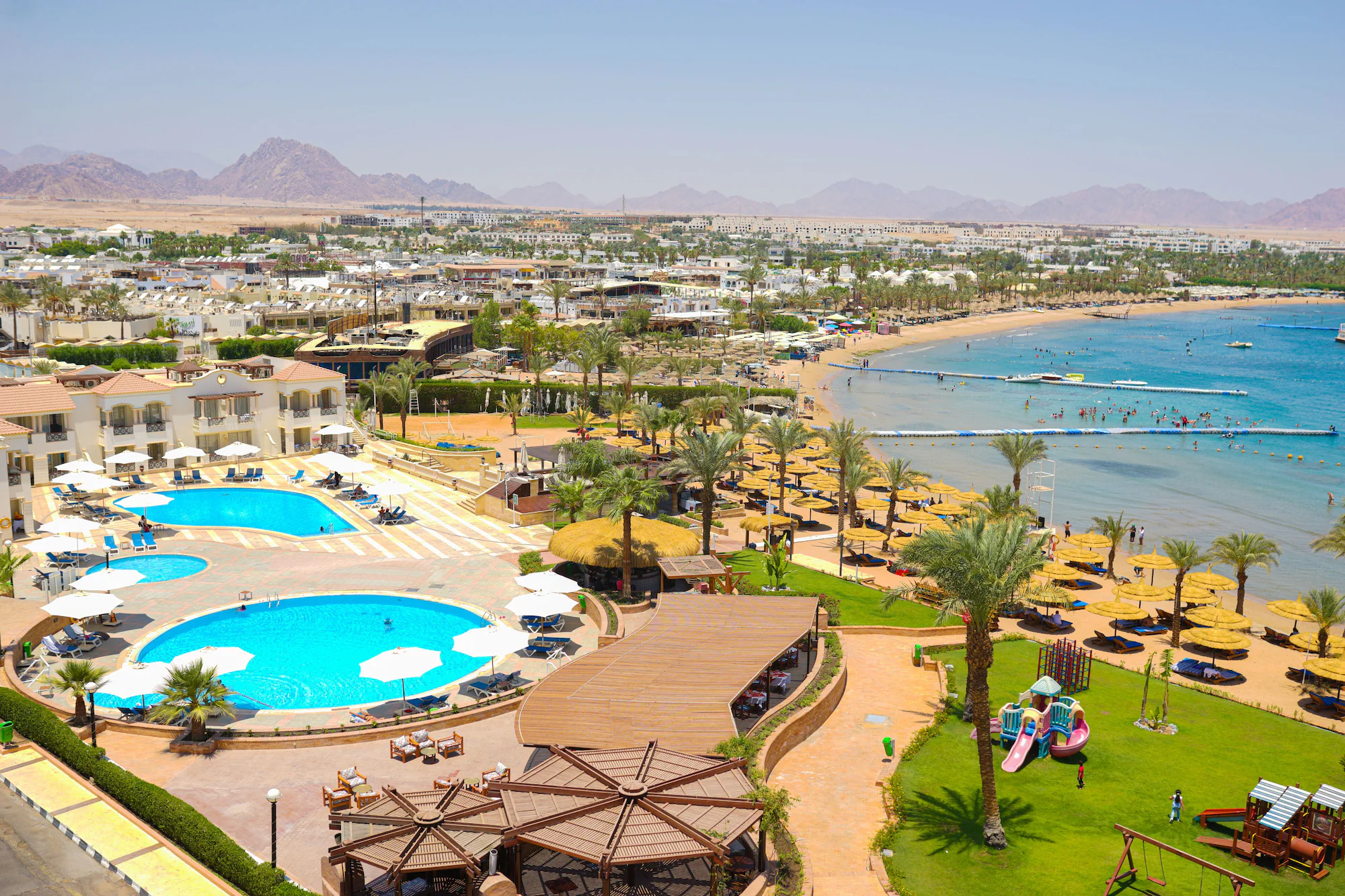 Deluxe Double Egyptians and Residents Only room with sea view twin beds