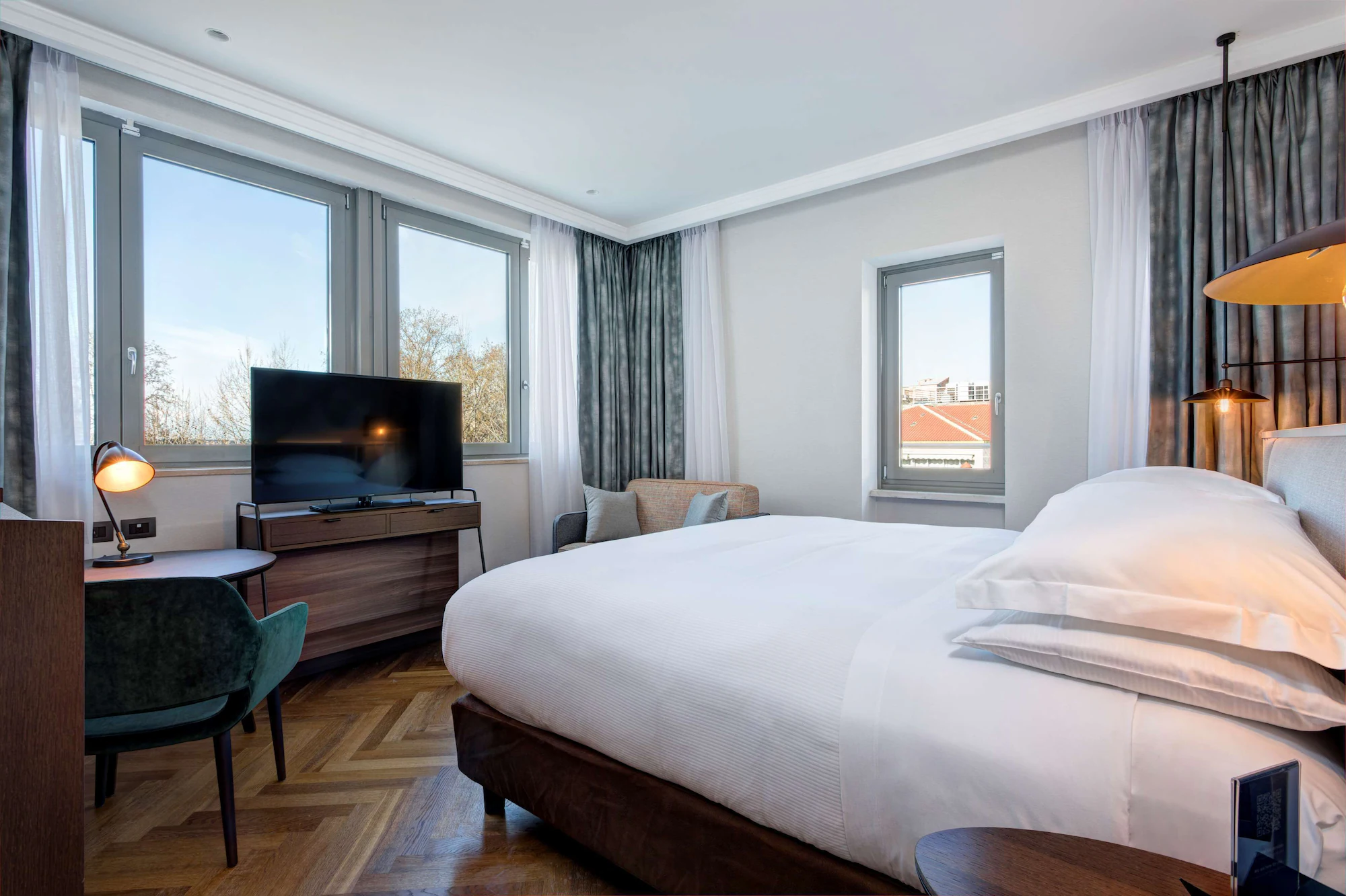 Double Junior Suite full double bed