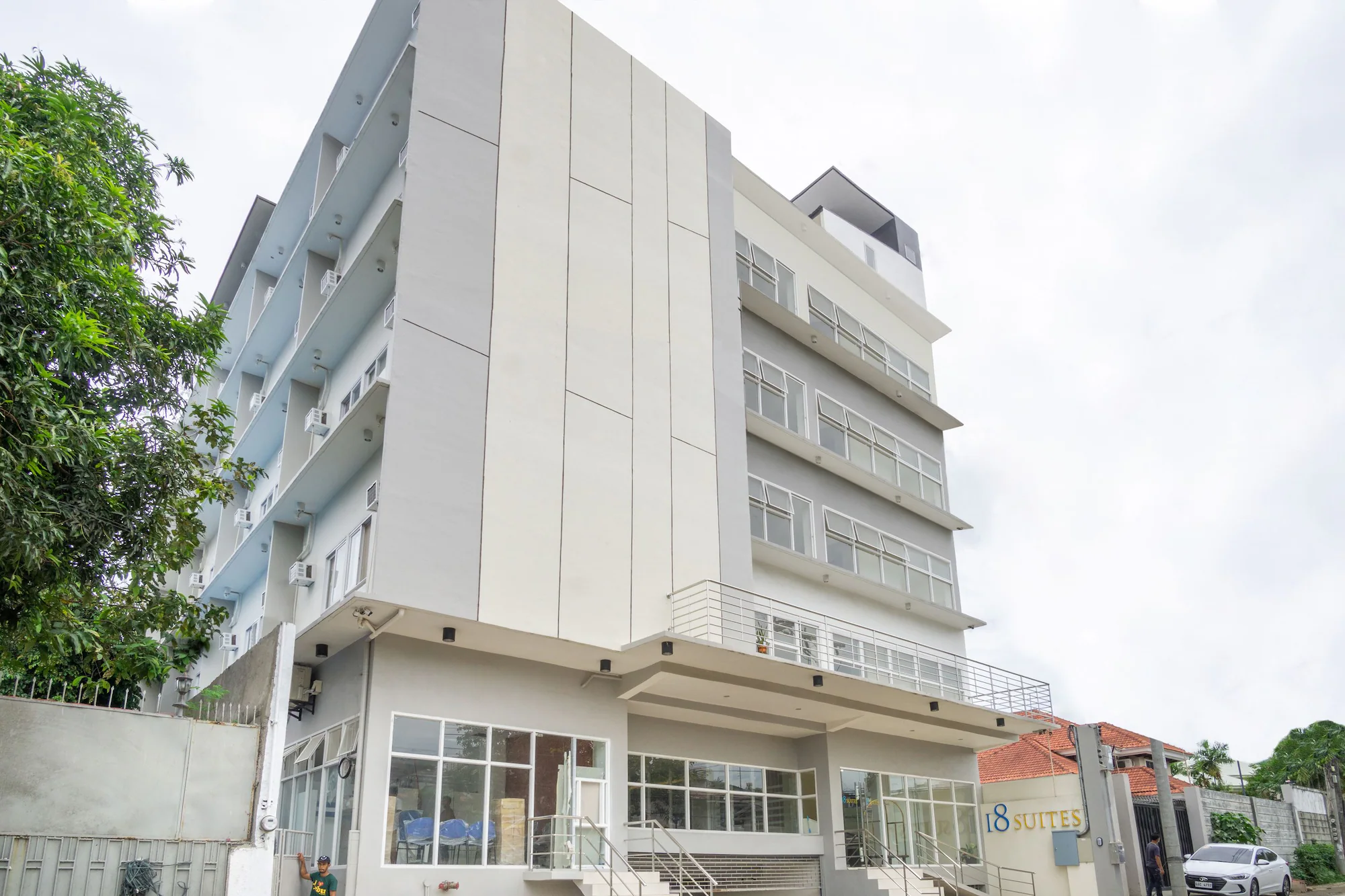 Deluxe Double room with city view twin beds