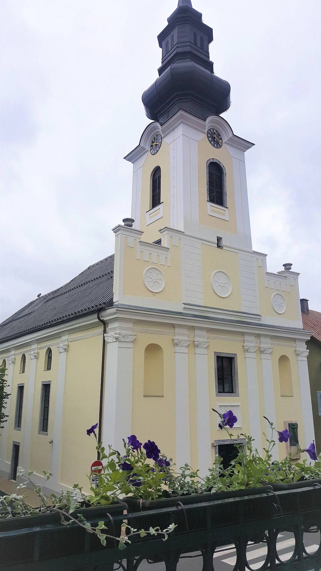 Hotel Stara Lika exterior
