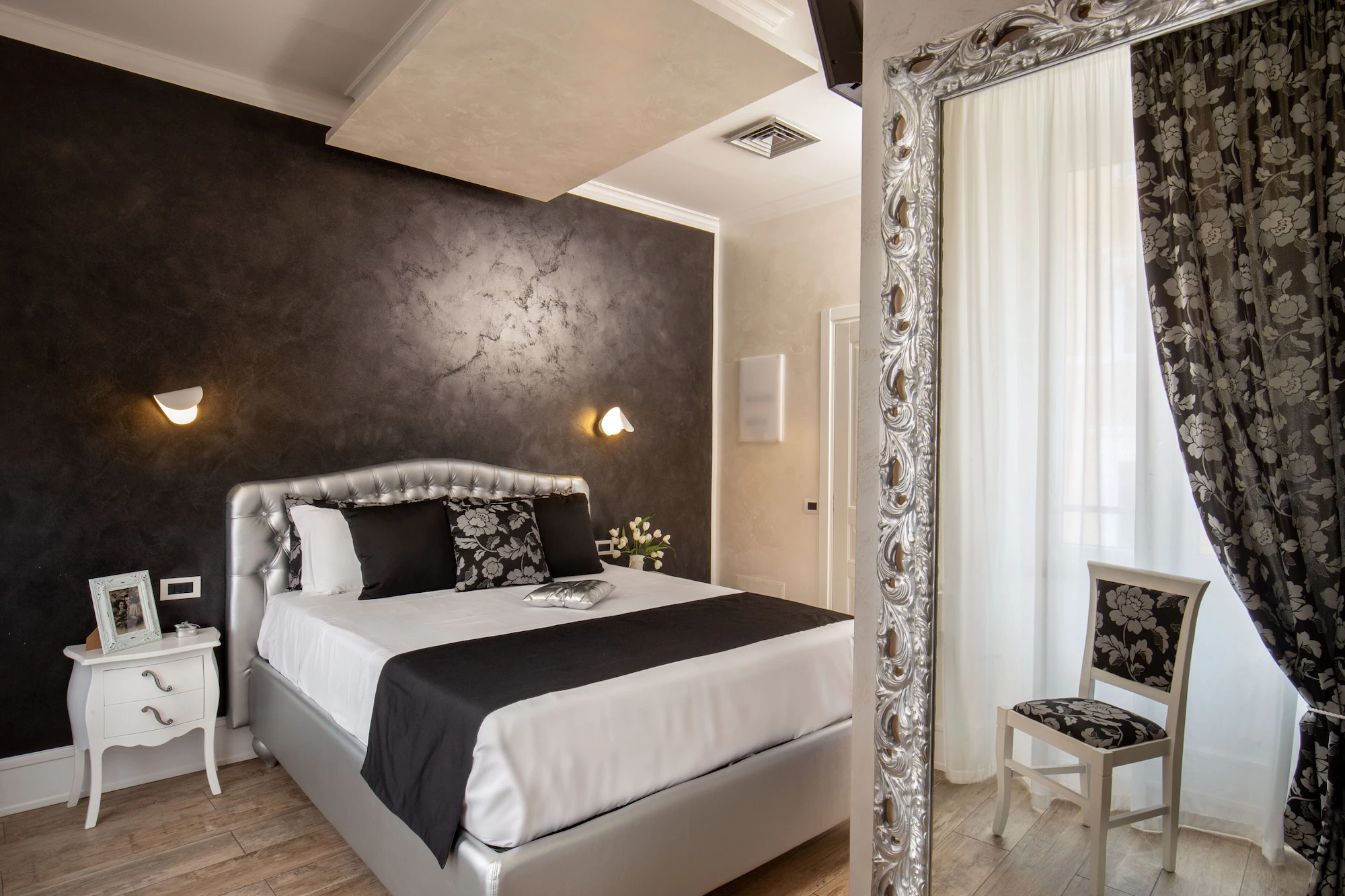 Deluxe Double room full double bed