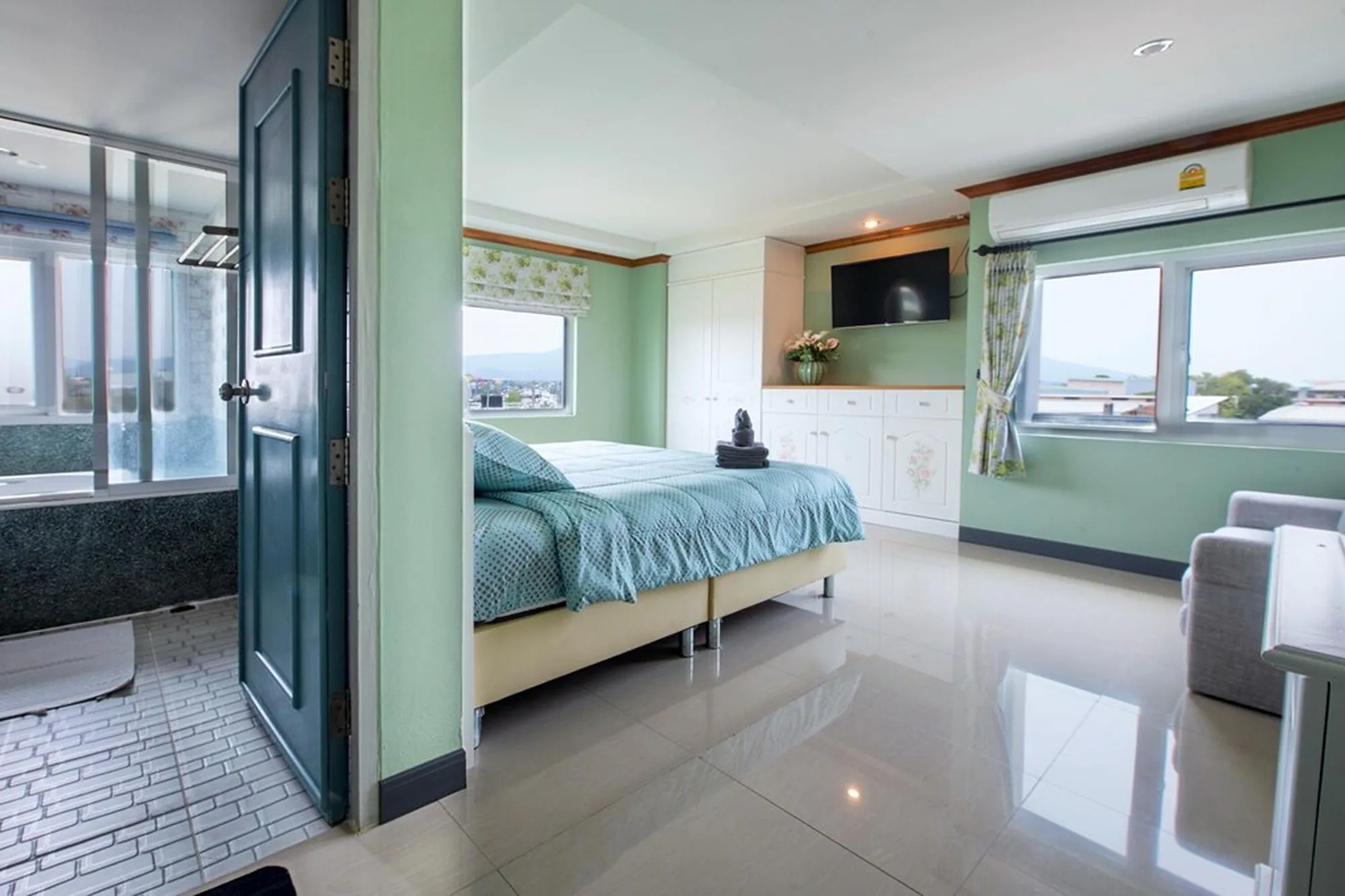 Deluxe Double room full double bed