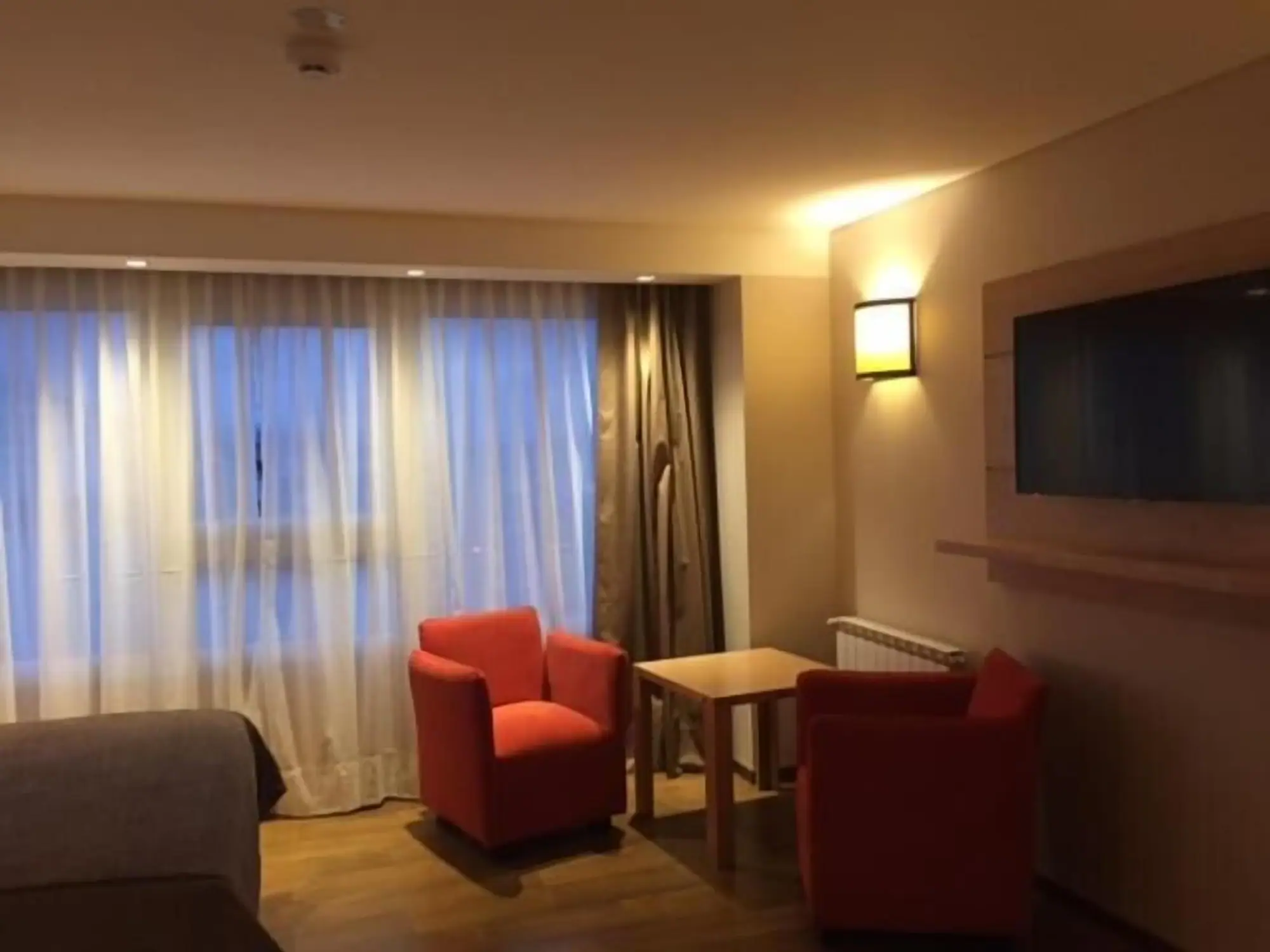 Classic Quadruple room with city view