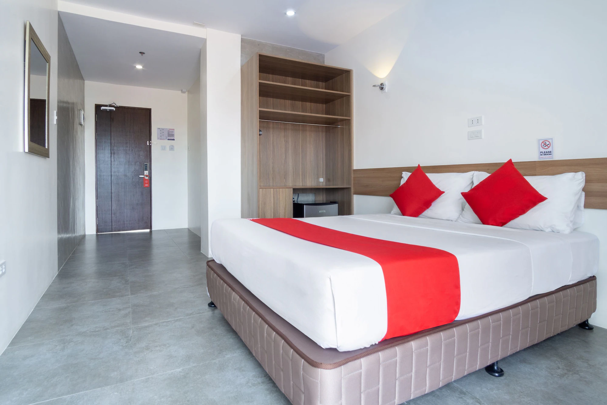 Deluxe Single room full double bed