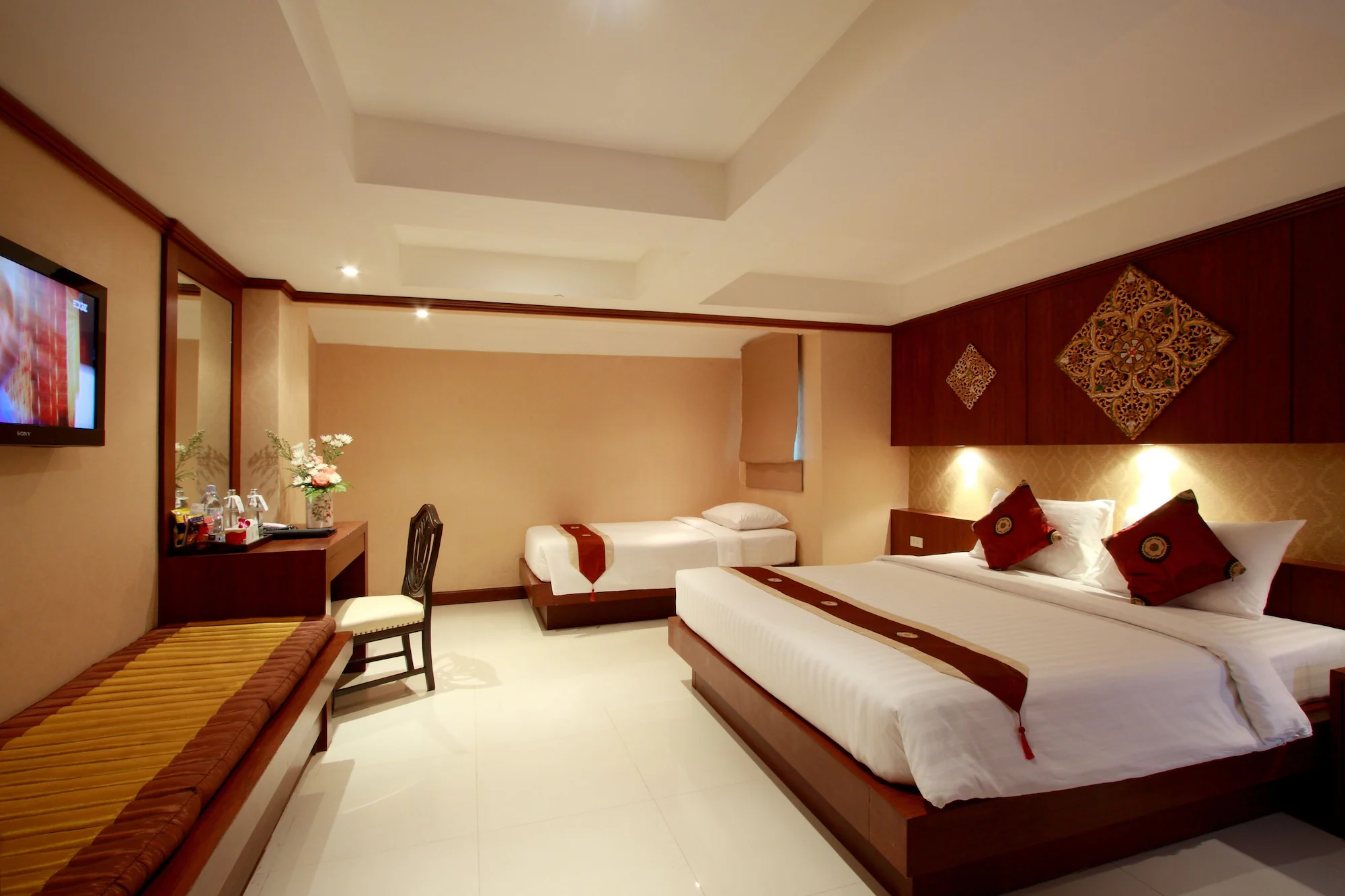 1 Bedroom Single Suite full double bed