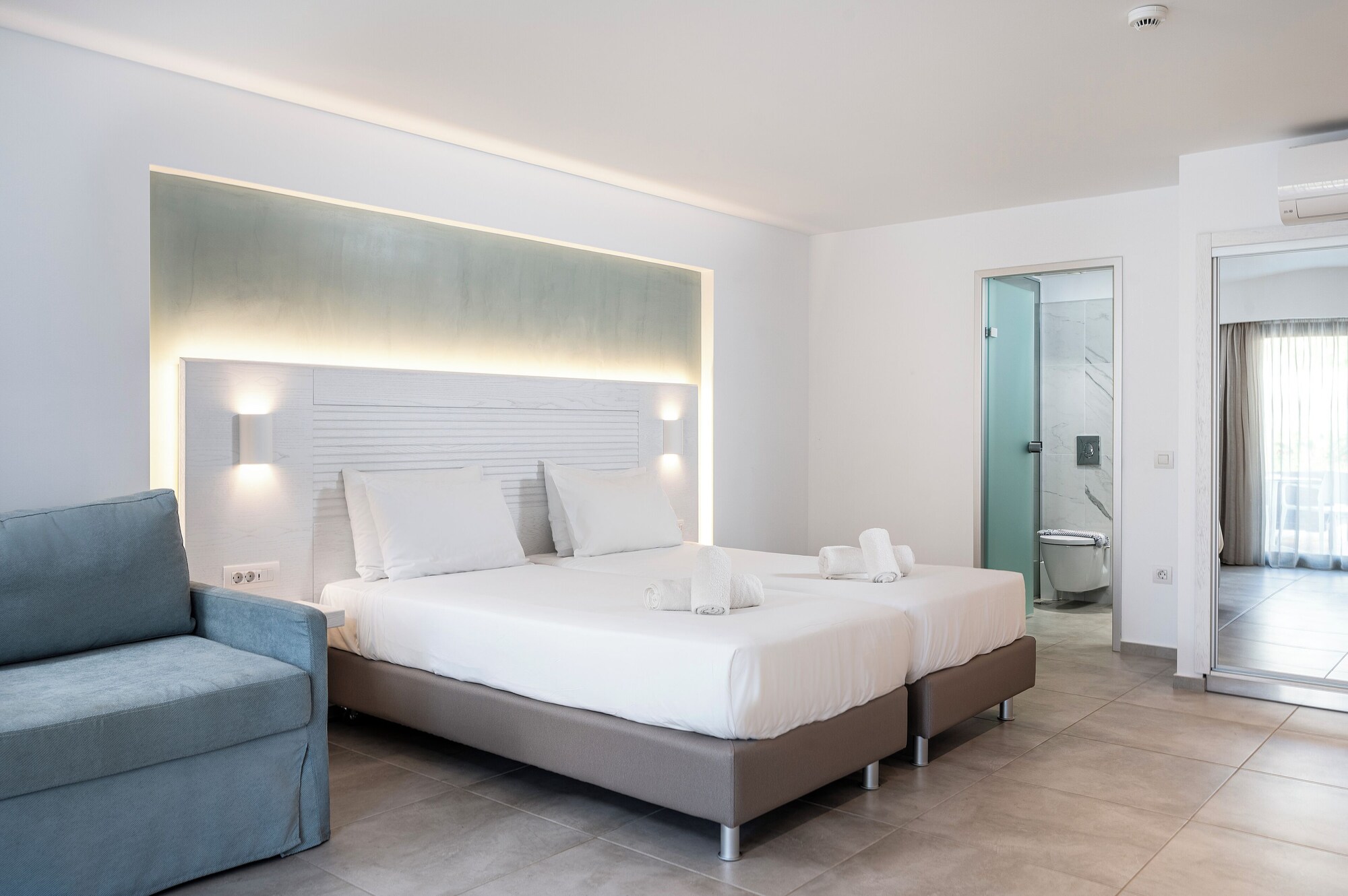 1 Bedroom Standard Double Family room full double bed