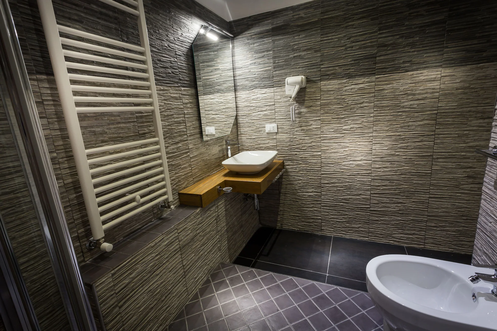 Deluxe Double room with balcony full double bed