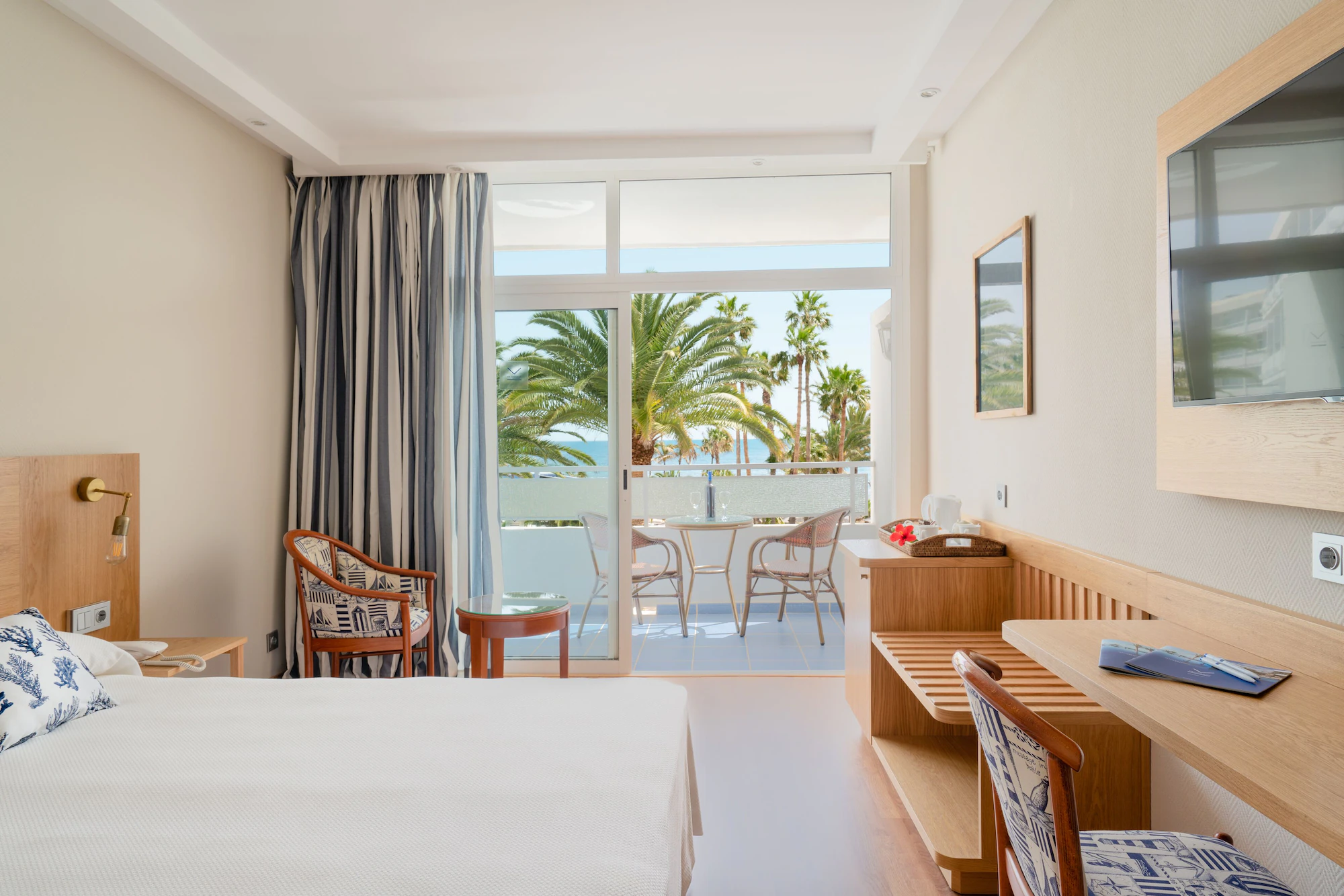 Comfort Double room with sea view twin beds