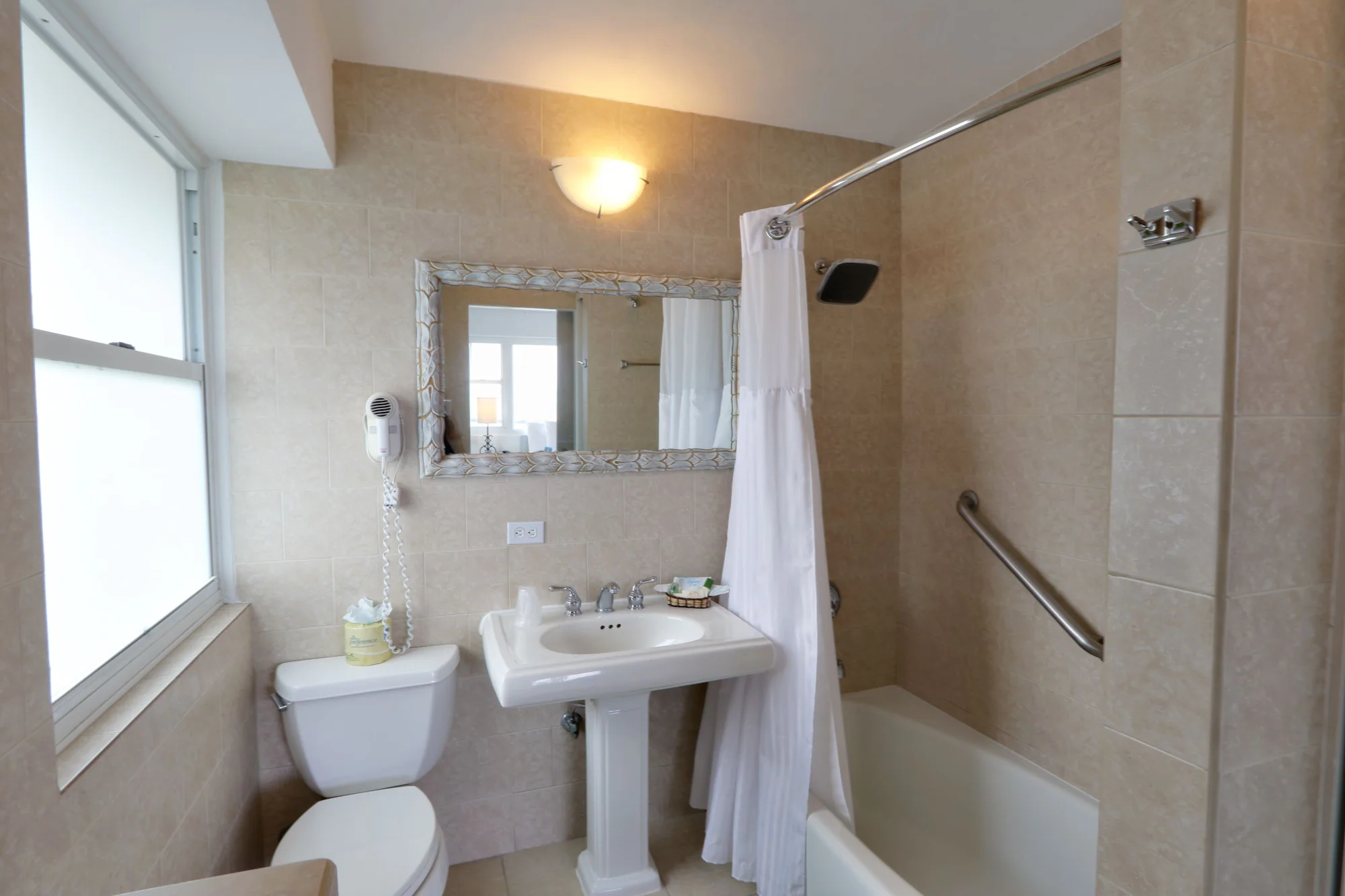 Deluxe Double room with sea view full double bed