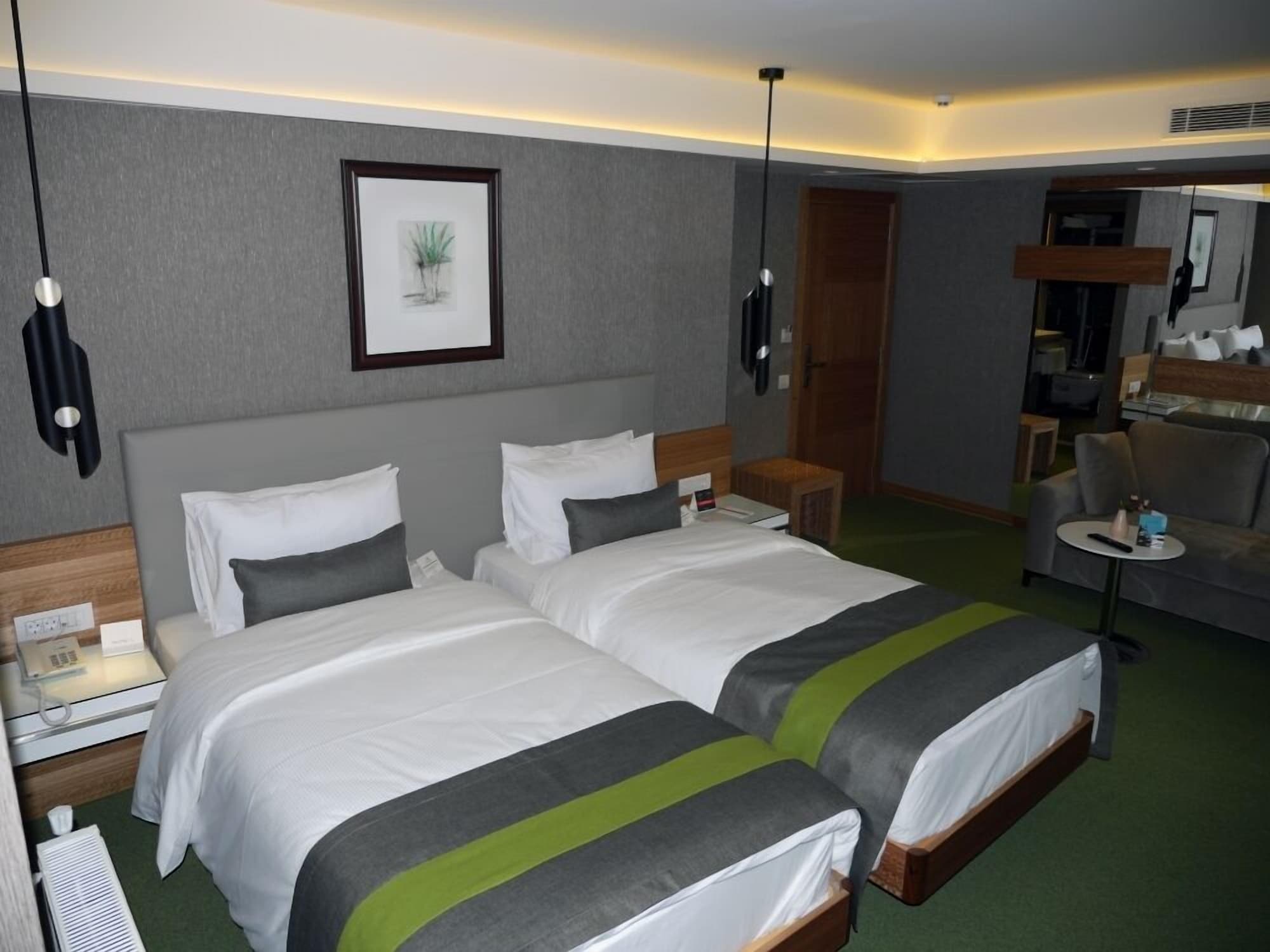 The Crater Hotel - Tatvan