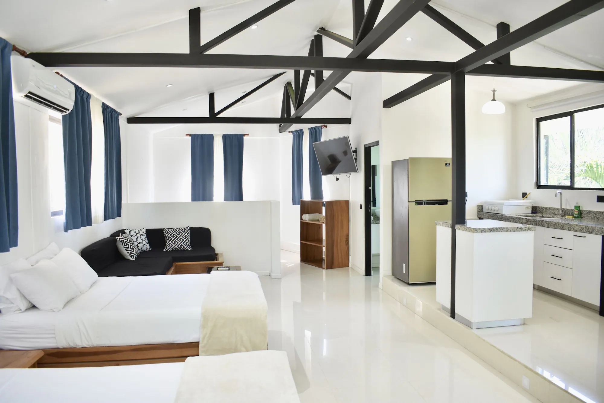 1 Bedroom Quadruple Apartment single bed