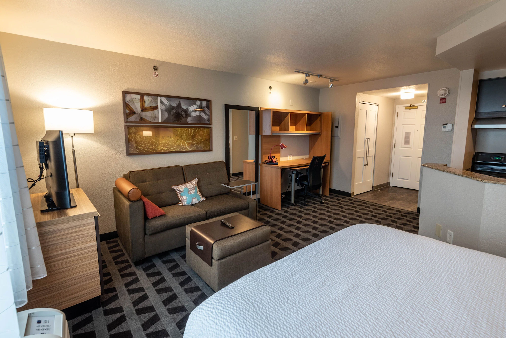 1 Bedroom Single Suite