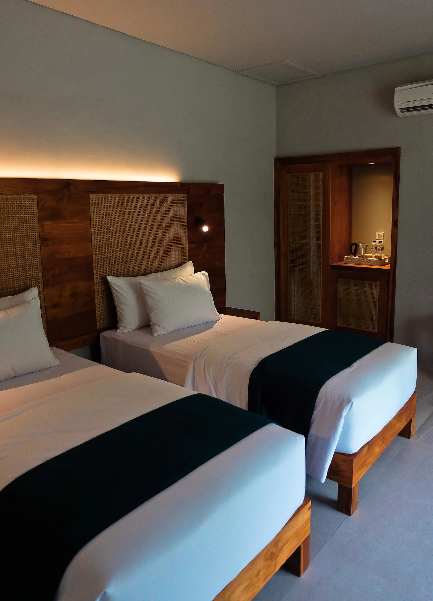 Deluxe Double room with balcony and with view full double bed
