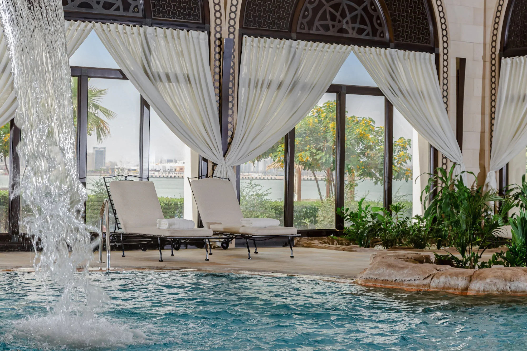 Deluxe Double room with balcony and with sea view full double bed