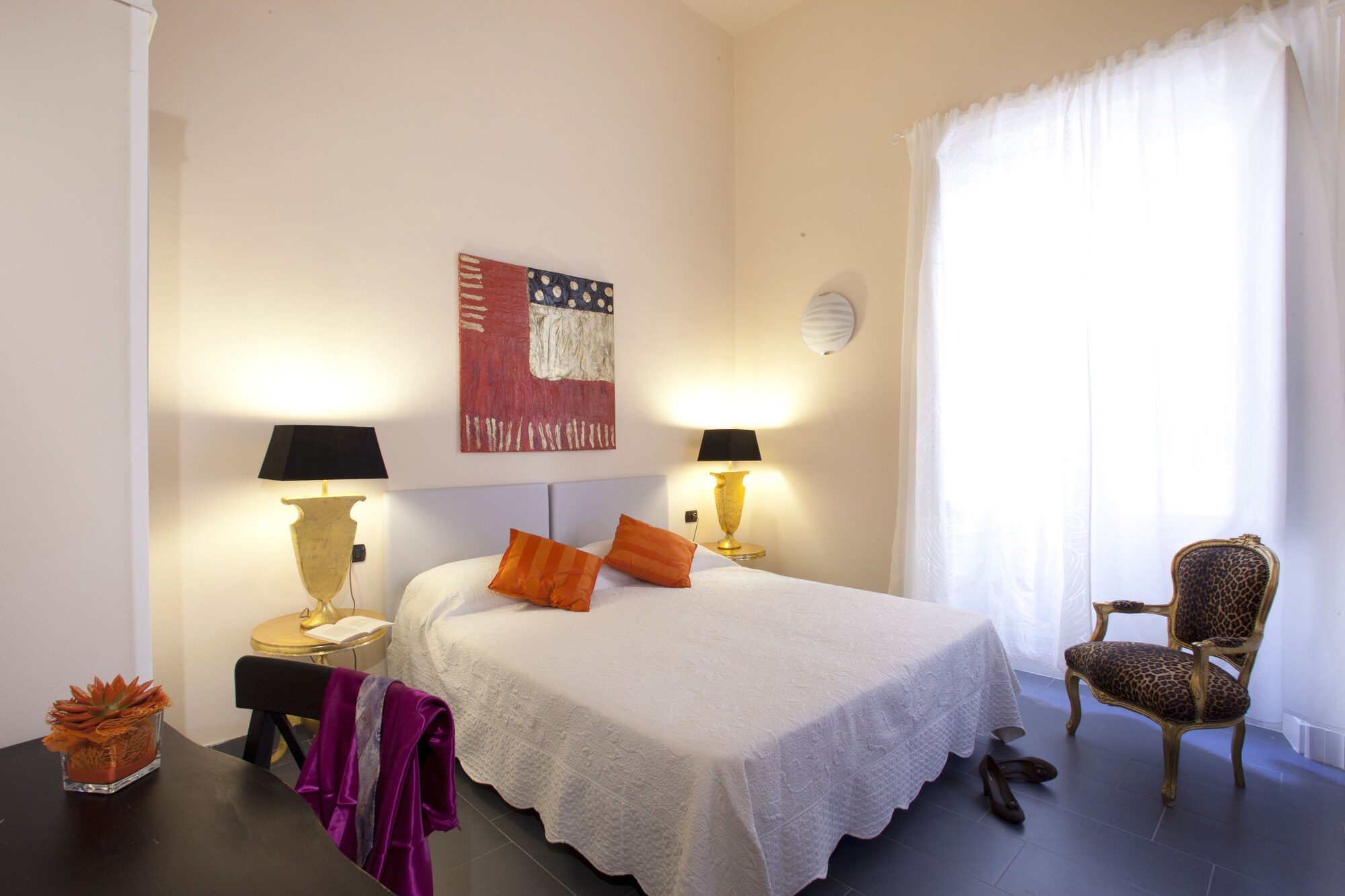 Classic Single room full double bed