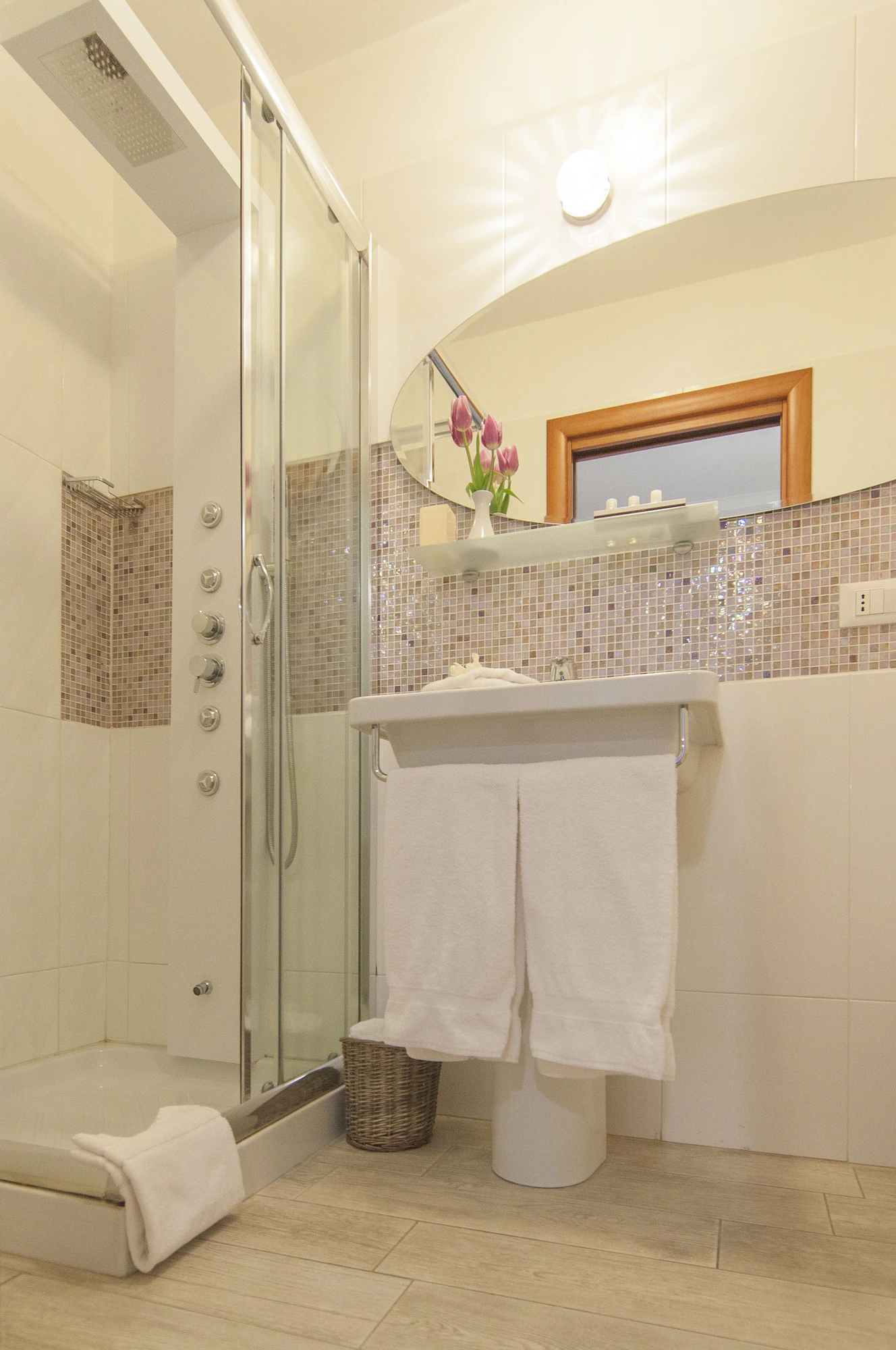 1 Bedroom Deluxe Single room single bed