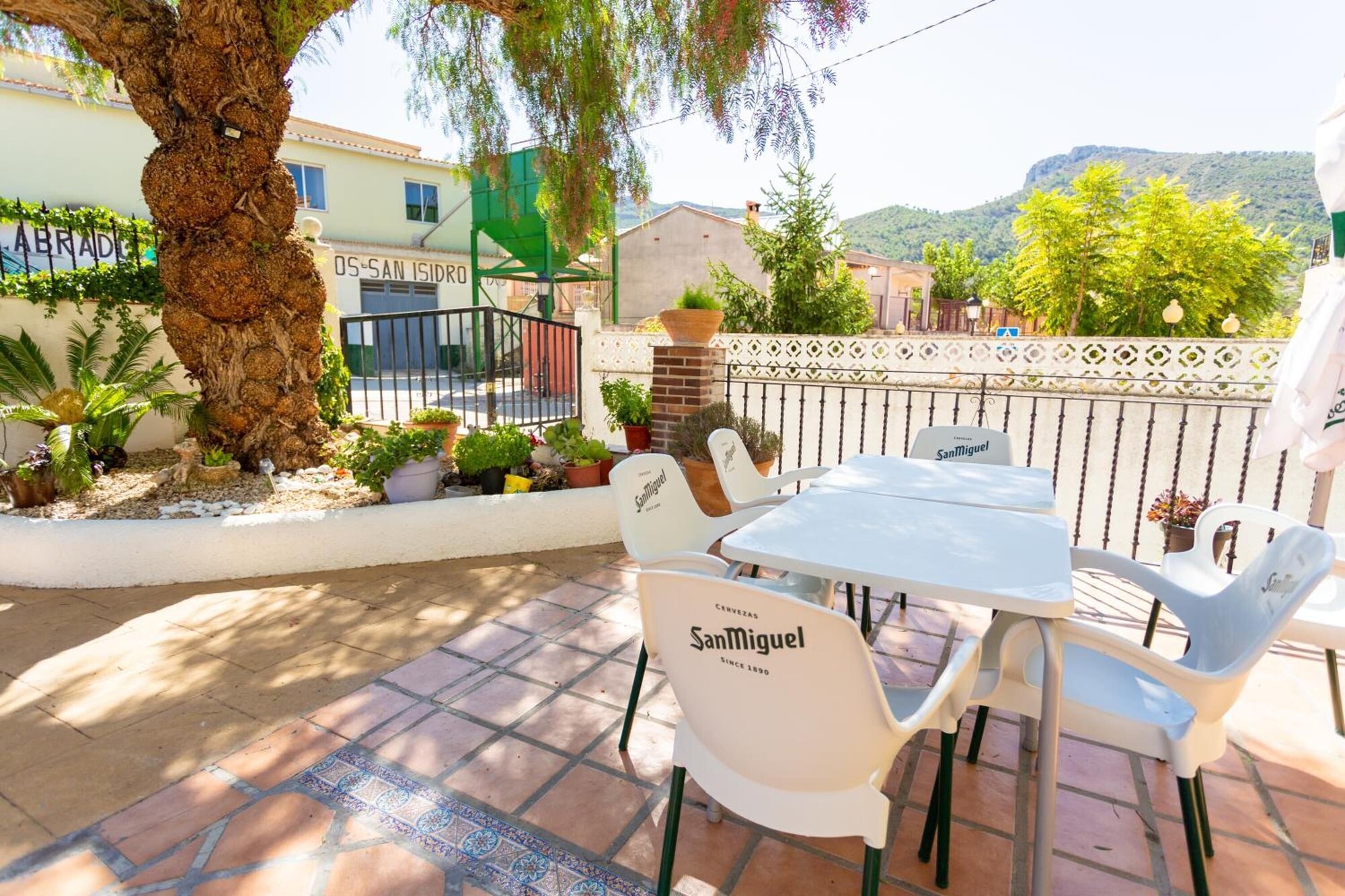 Standard Double room with balcony full double bed