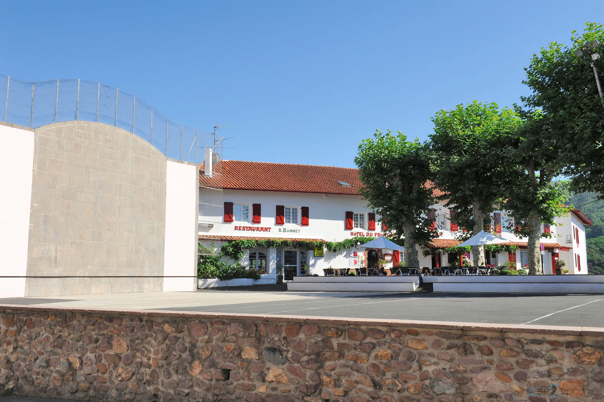 Hotel Restaurant Du Fronton - Maison Bonnet - Cambo-les-Bains