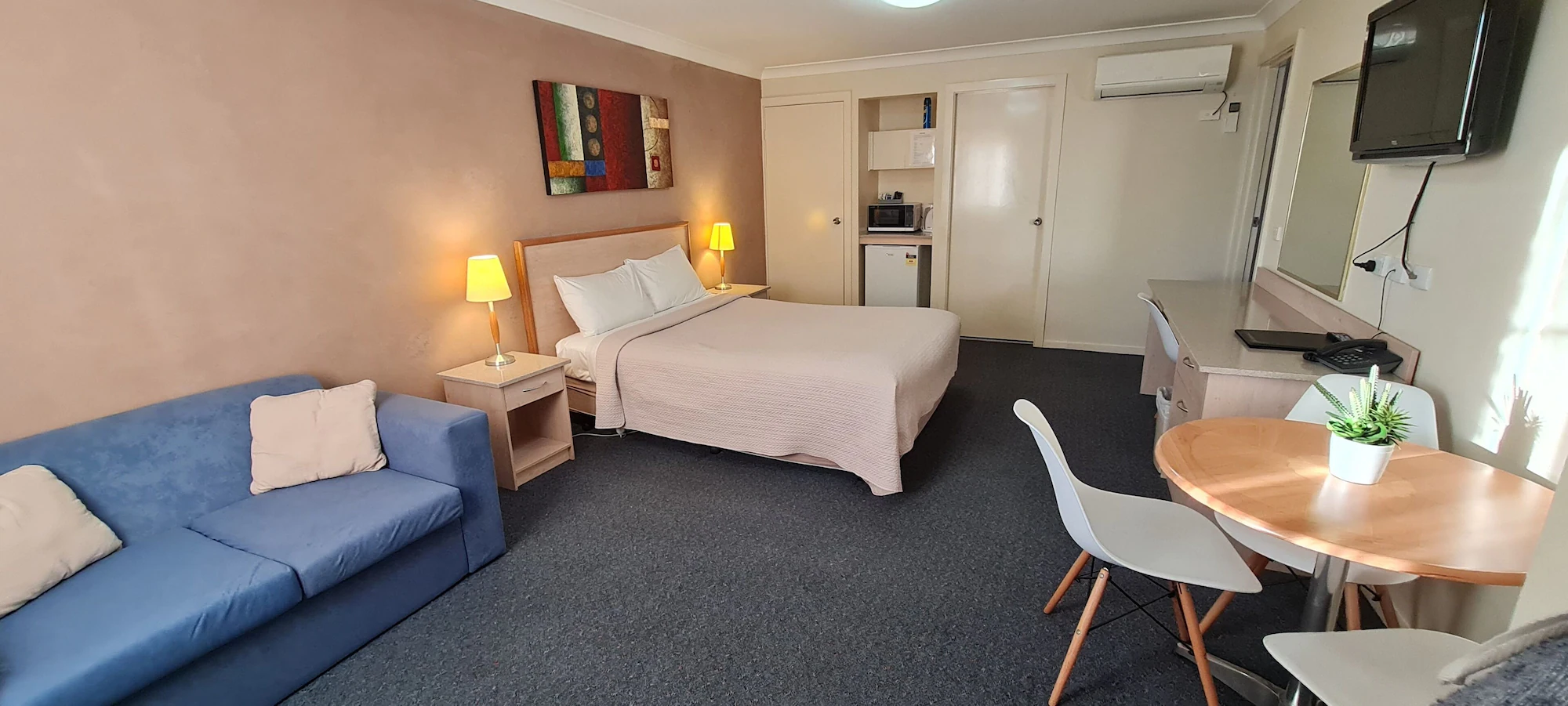 2 Bedrooms Executive Single room
