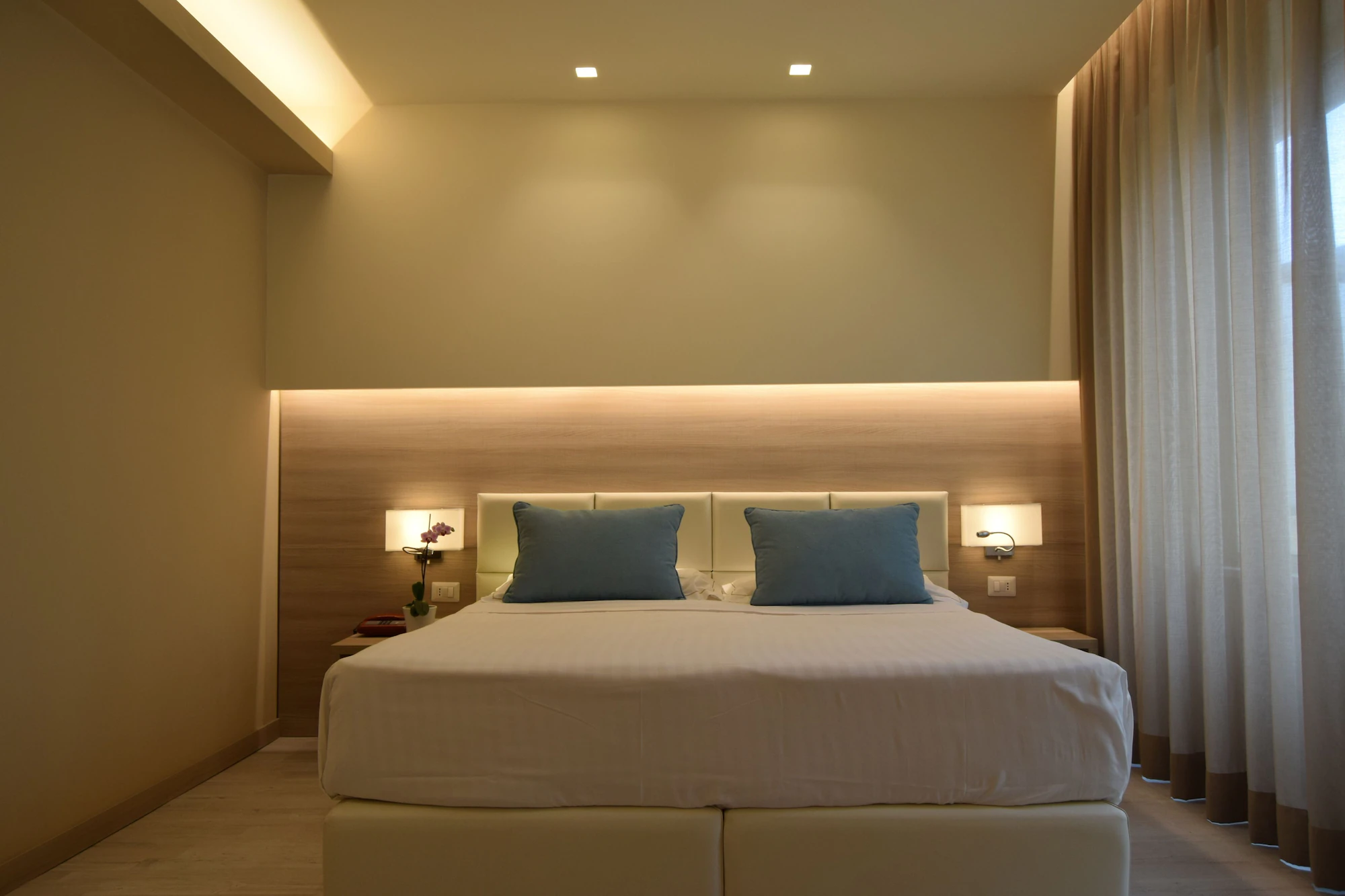 1 Bedroom Standard Double Family room full double bed