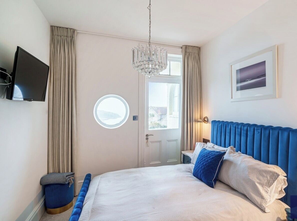 Deluxe Double room with ocean view full double bed