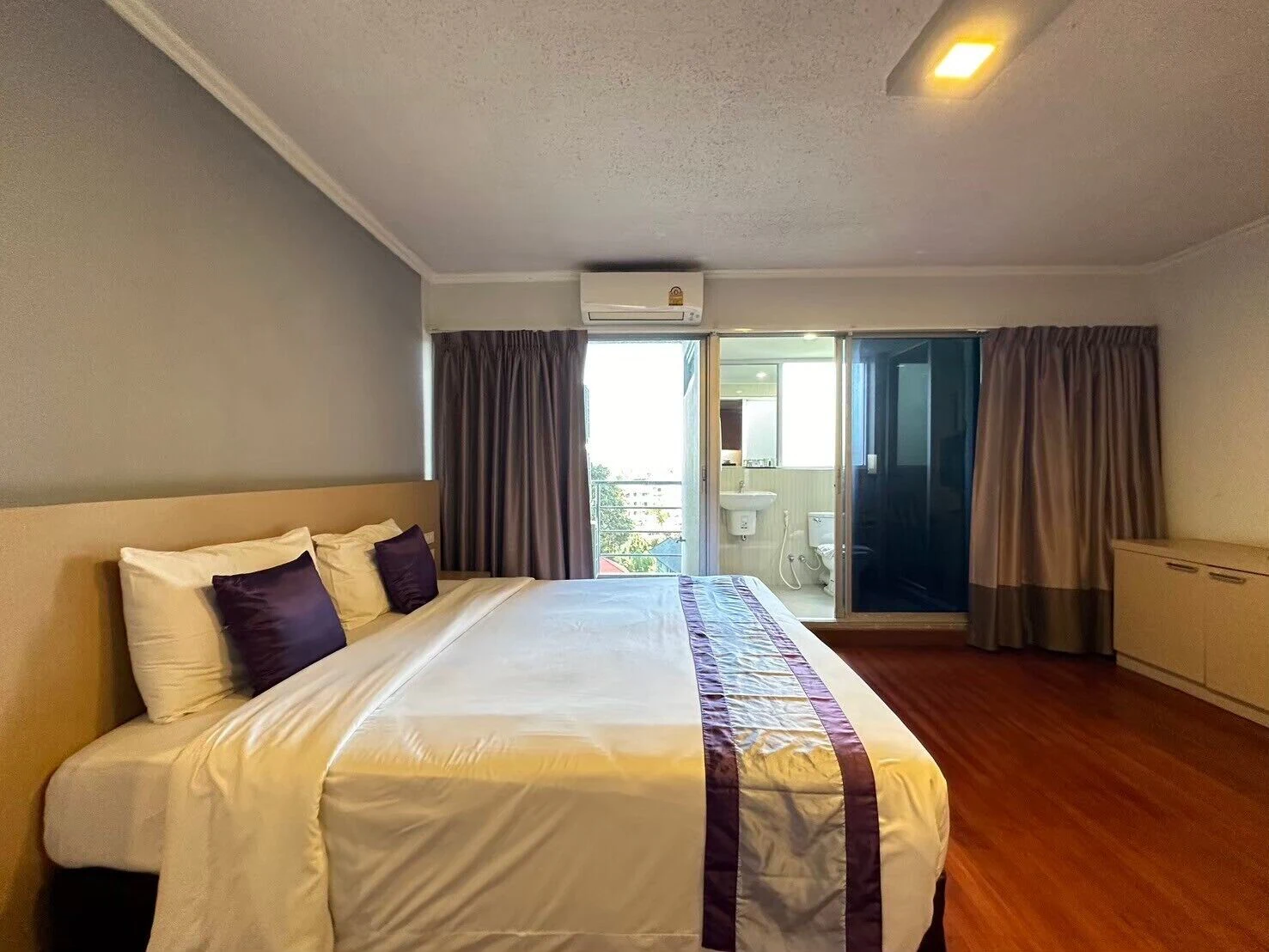 Deluxe Double room full double bed