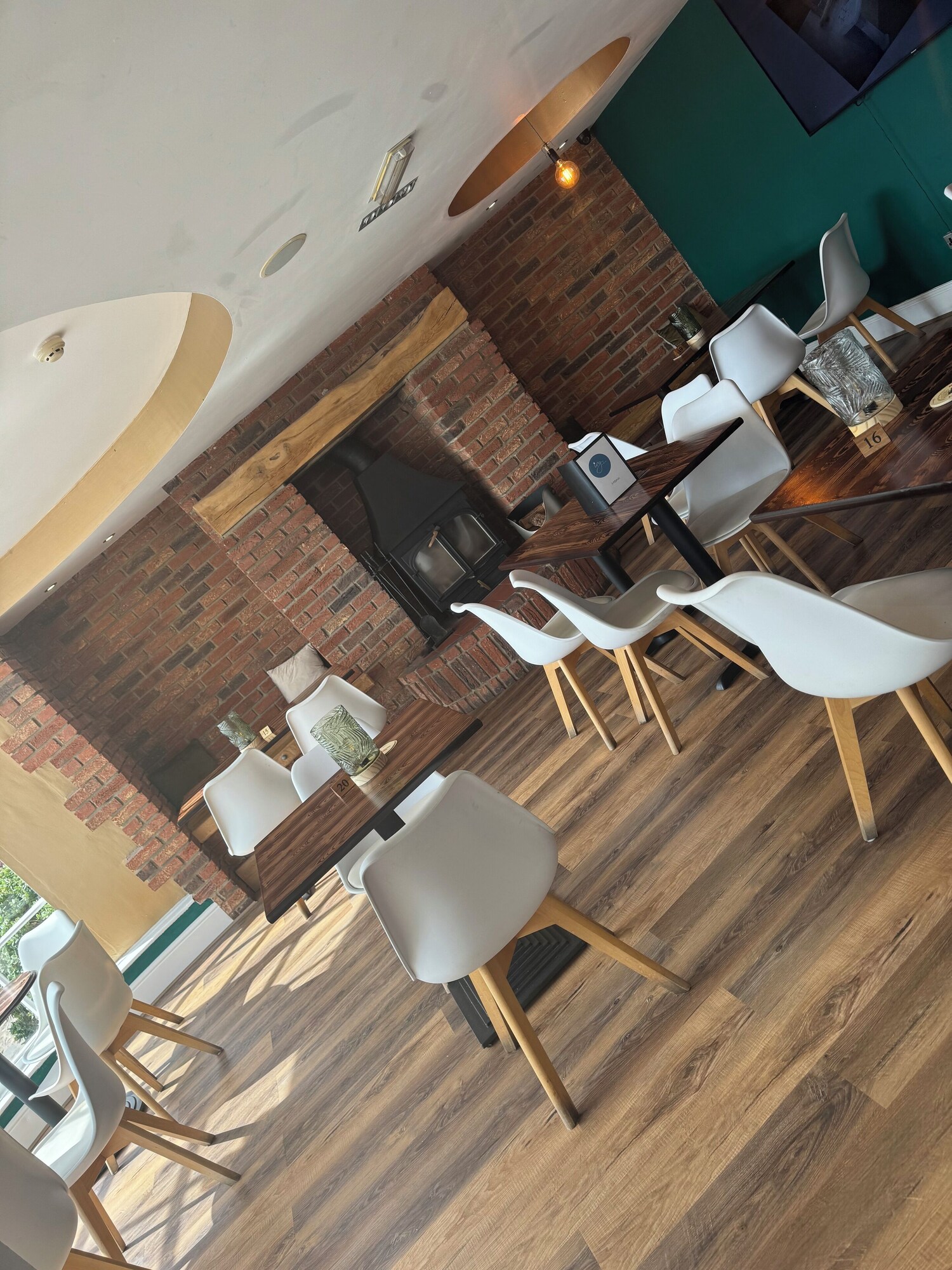 Ivy By The Sea exterior