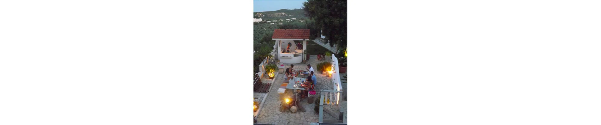 1 Bedroom Double Apartment with balcony full double bed
