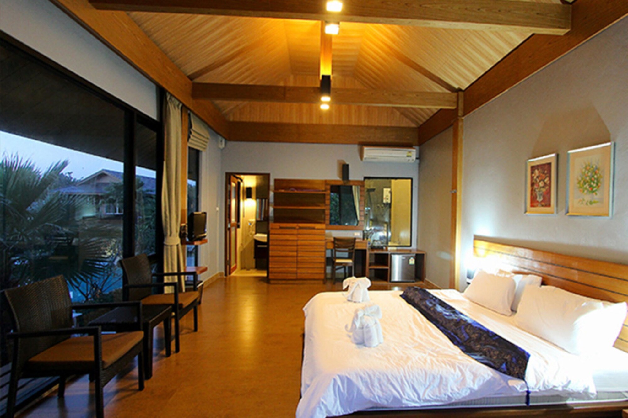 Deluxe Double room full double bed