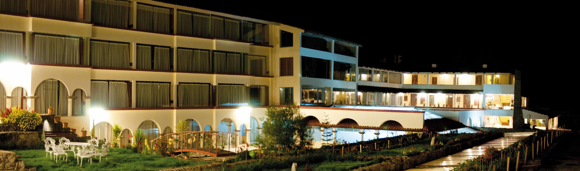 Taypikala Hotel Lago exterior