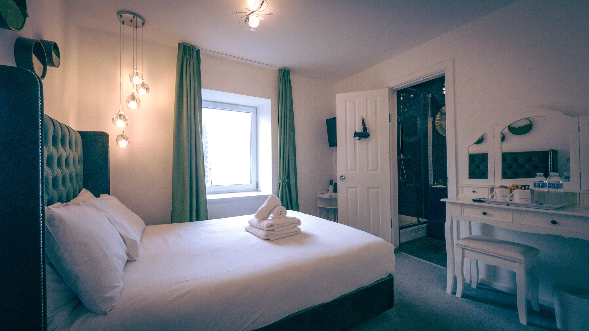 Deluxe Double room with view full double bed