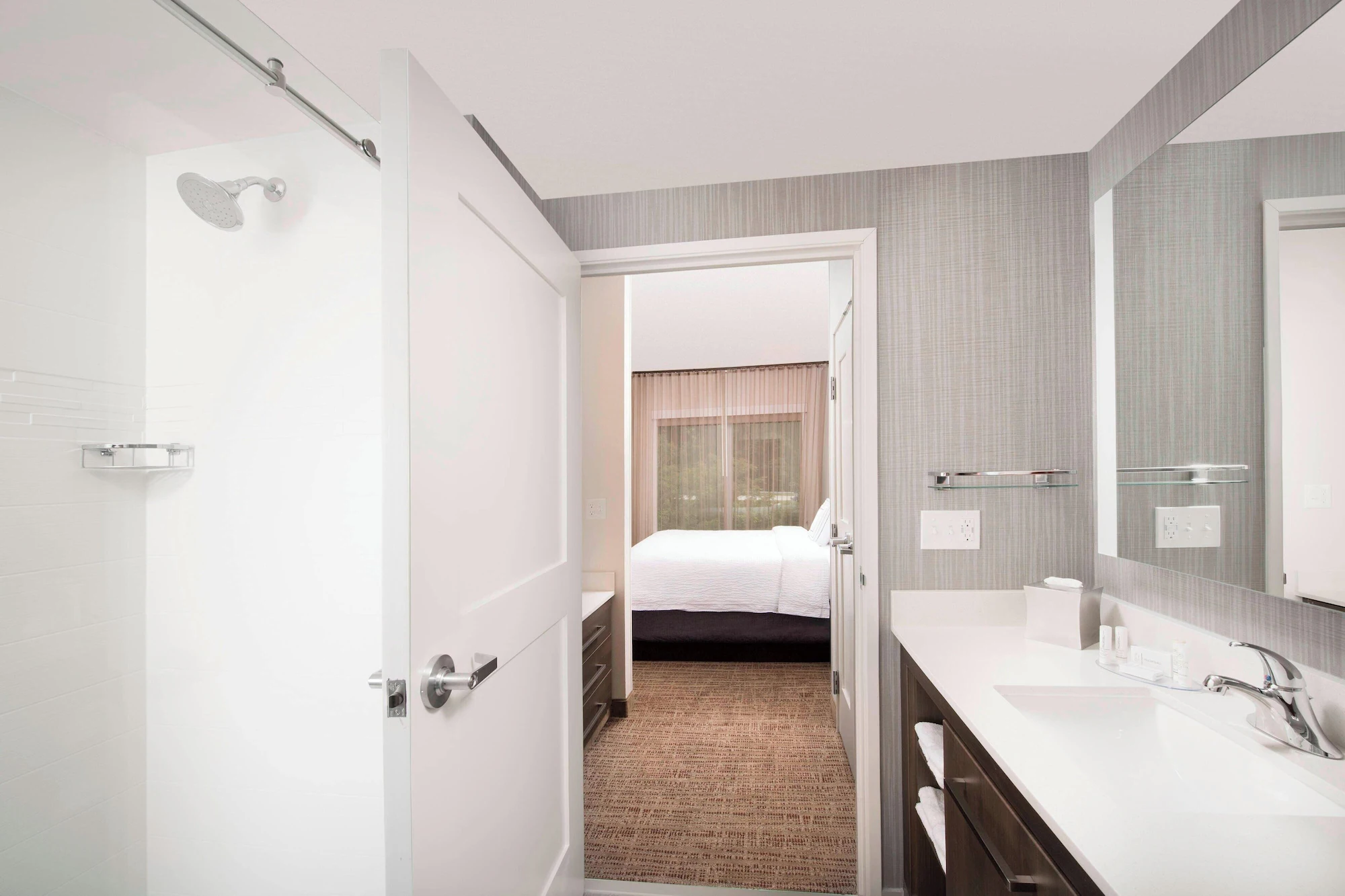 1 Bedroom Single Suite