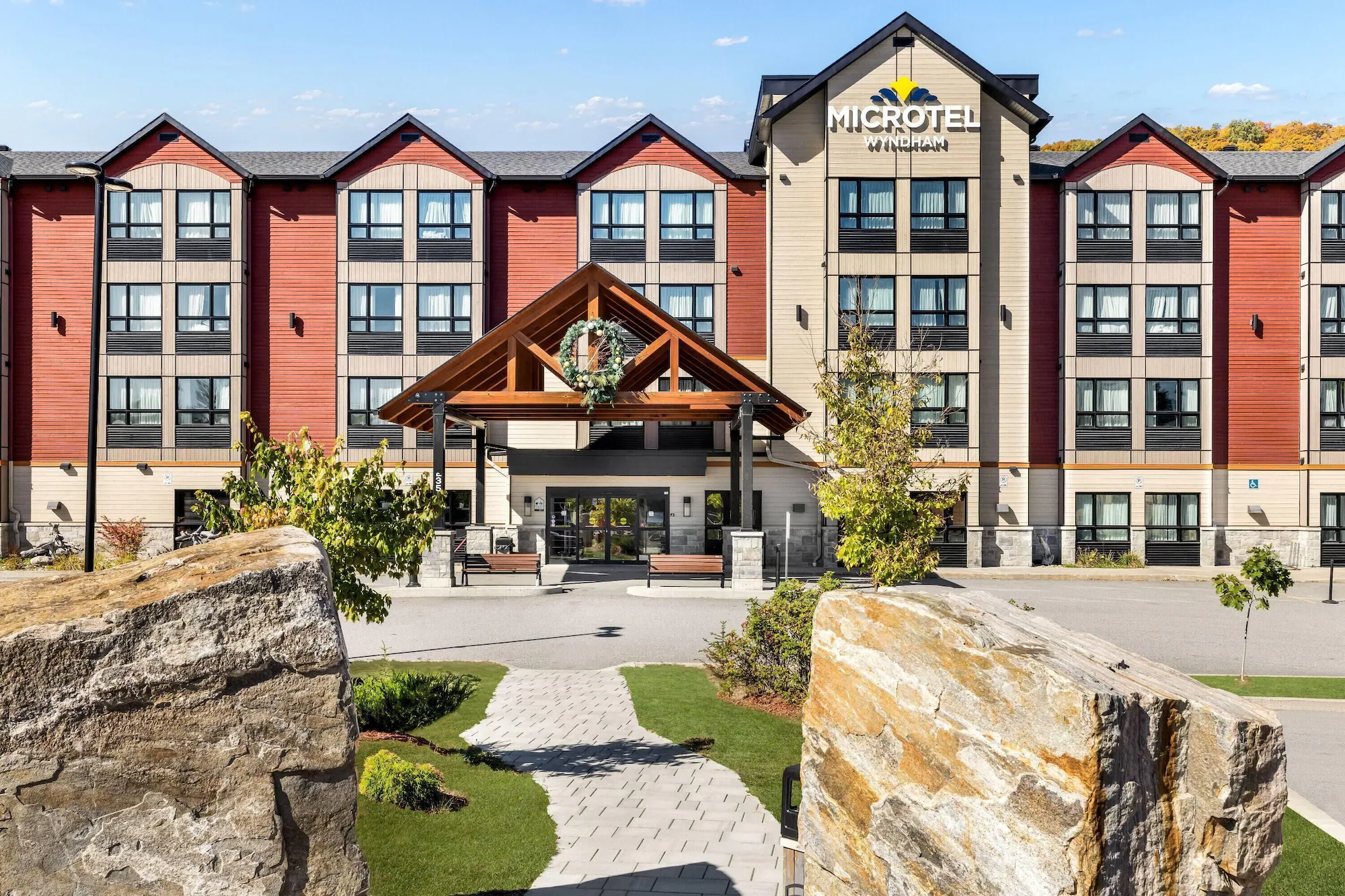 Microtel Inn And Suites By Wyndham Mont Tremblant - Mont-Tremblant