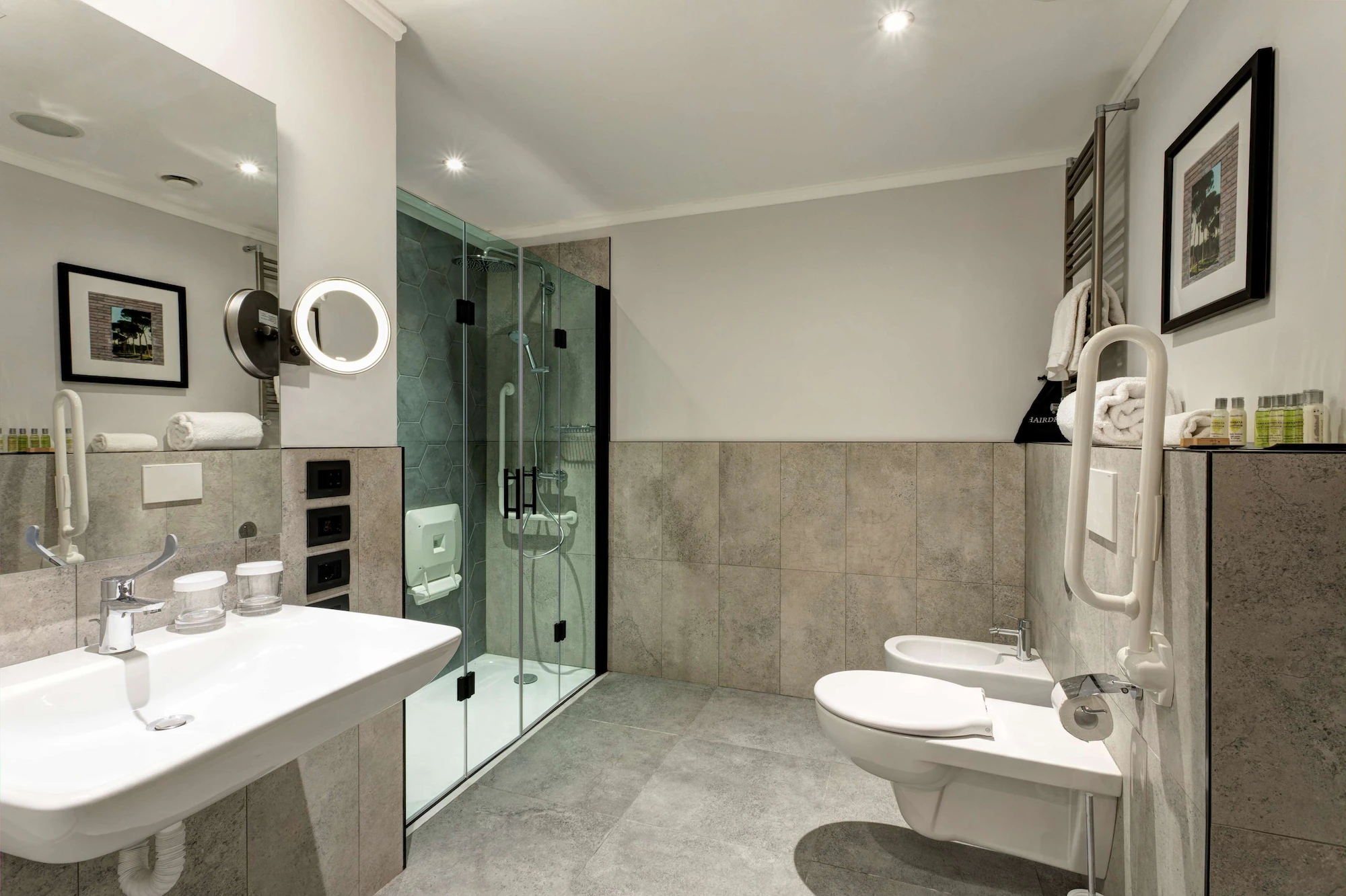 DoubleTree by Hilton Rome Monti exterior