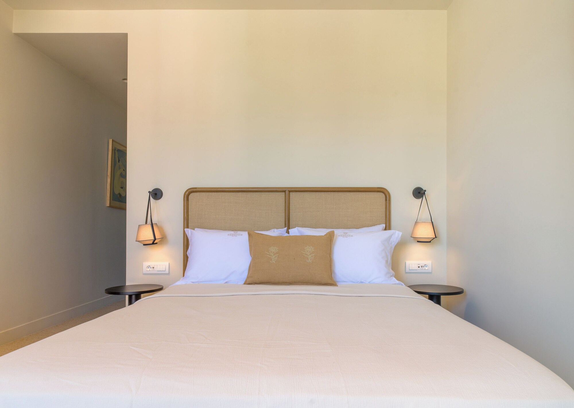 Deluxe Double Suite with water view twin beds