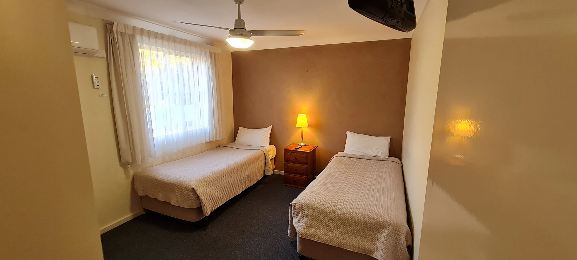 2 Bedrooms Executive Single Suite